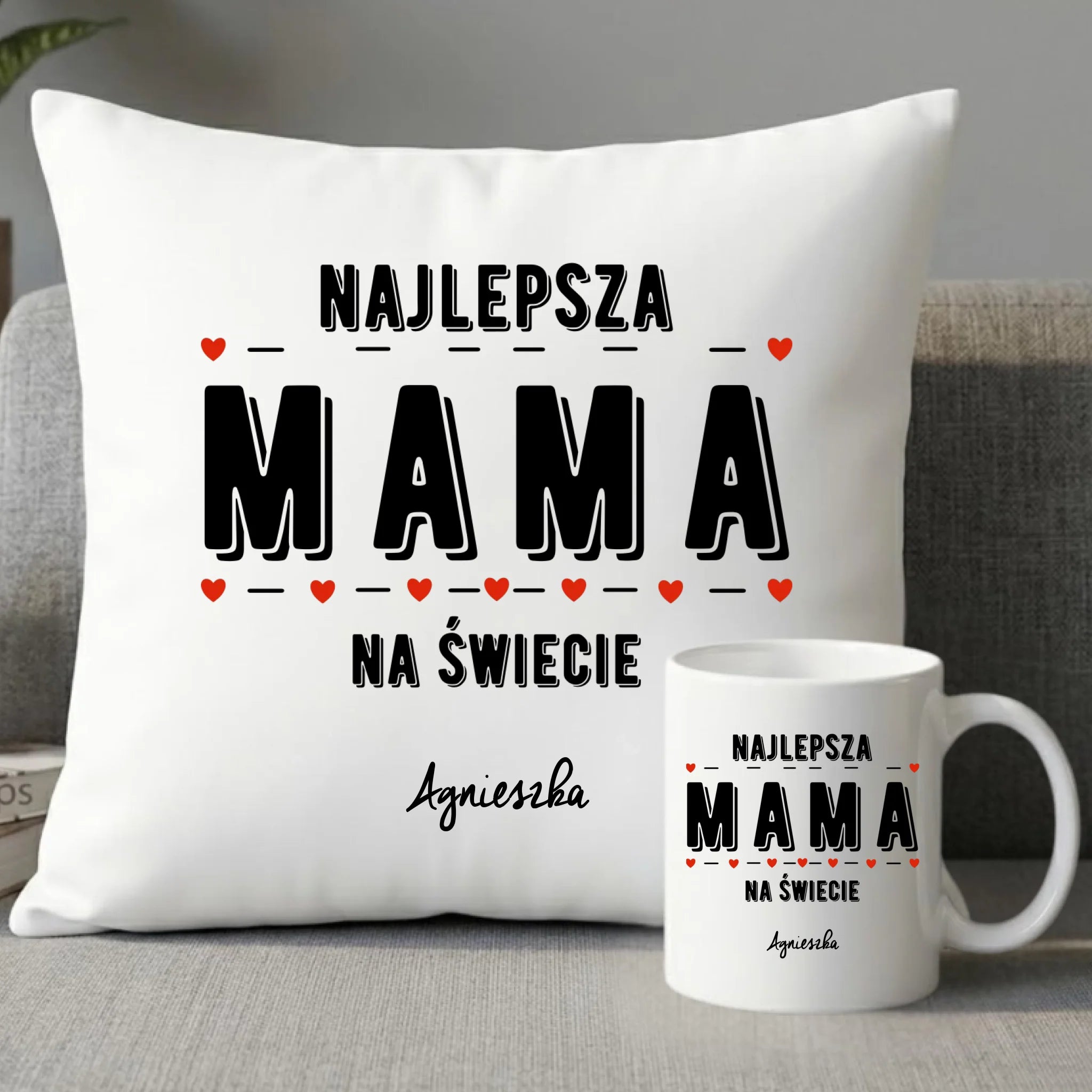 Zestaw poduszka i kubek z imieniem dla mamy - Najlepsza mama - personalizowany DM22 - StoryCups.pl
