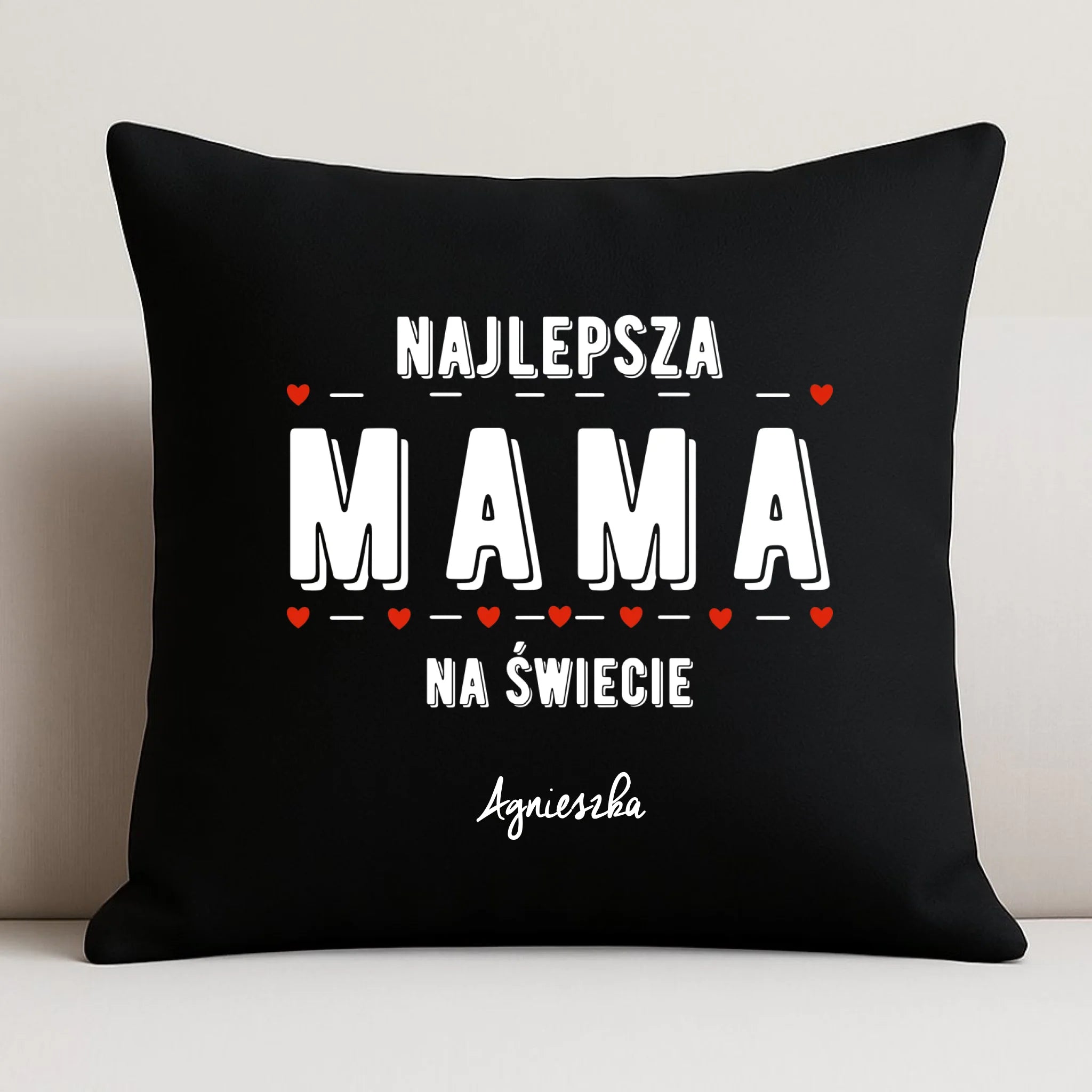 Poduszka dekoracyjna z imieniem dla mamy - Najlepsza mama - personalizowana DM22 - StoryCups.pl