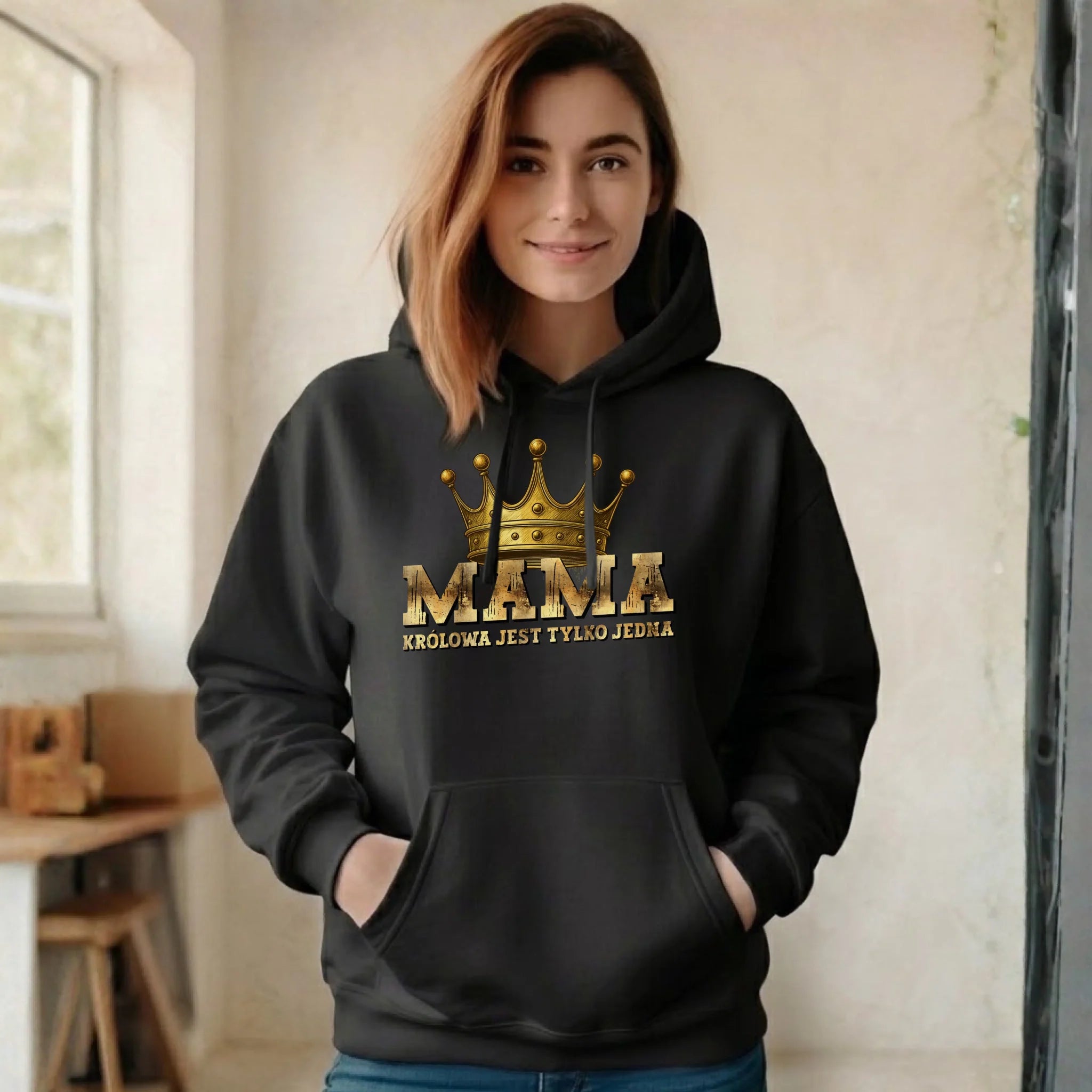 Bluza z kapturem dla mamy - Królowa jest tylko jedna DM33 - StoryCups.pl