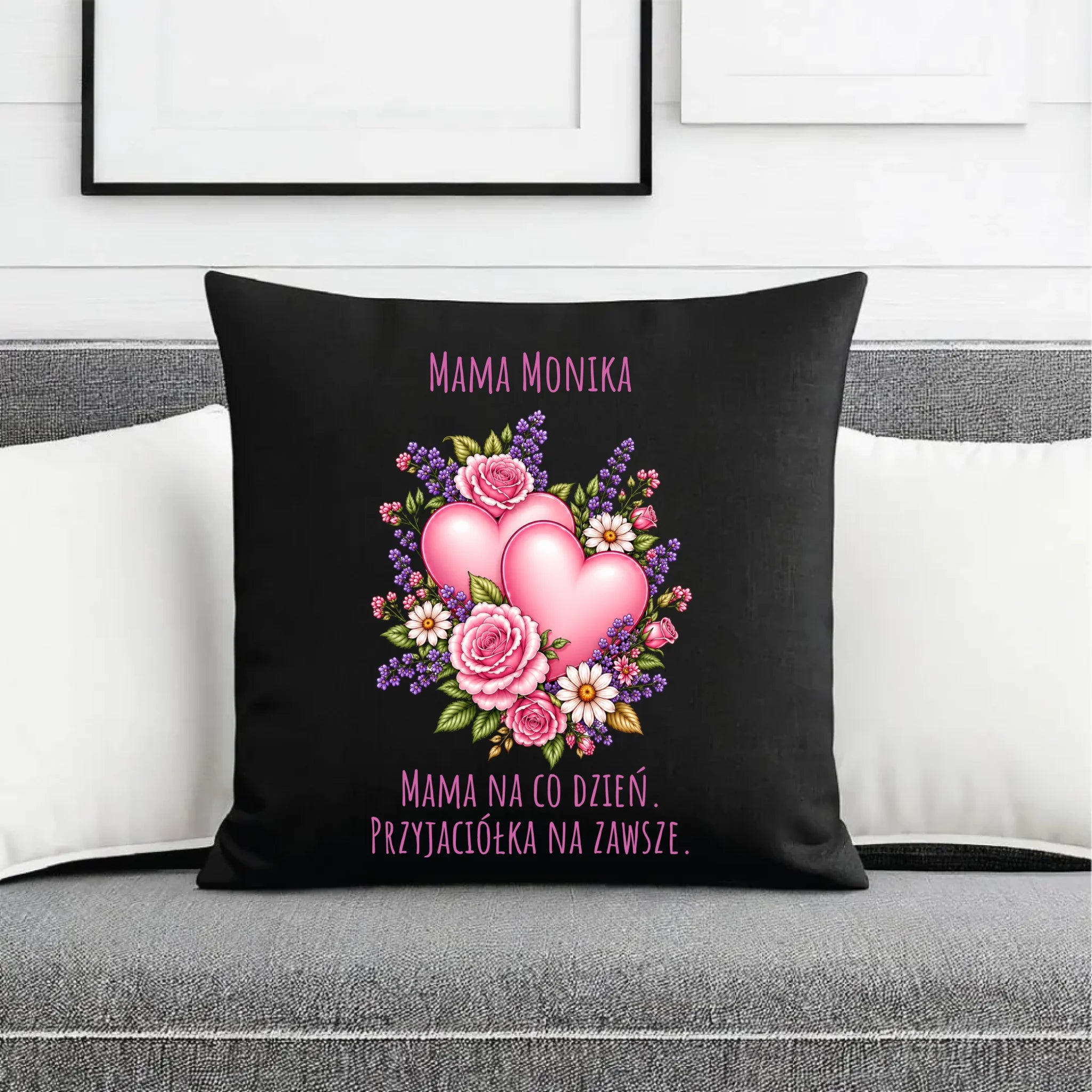 Poduszka dekoracyjna dla mamy - Bukiet z sercami przyjaciółka - personalizowana DM39 - StoryCups.pl
