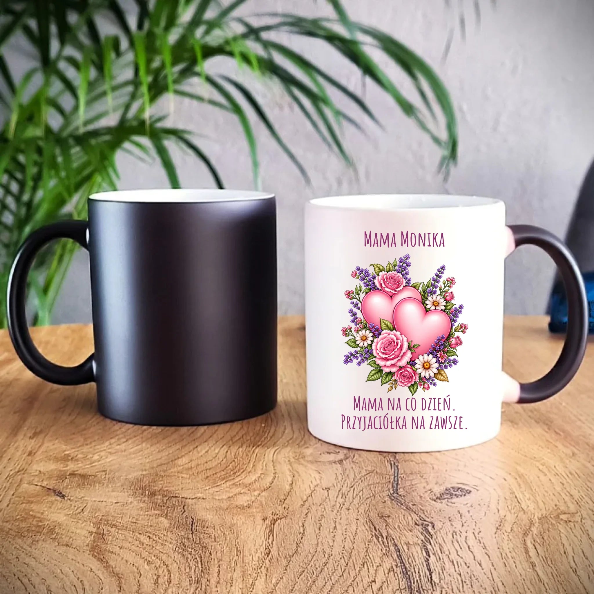 Kubek magiczny dla mamy - Bukiet z sercami przyjaciółka - personalizowany DM39 - StoryCups.pl