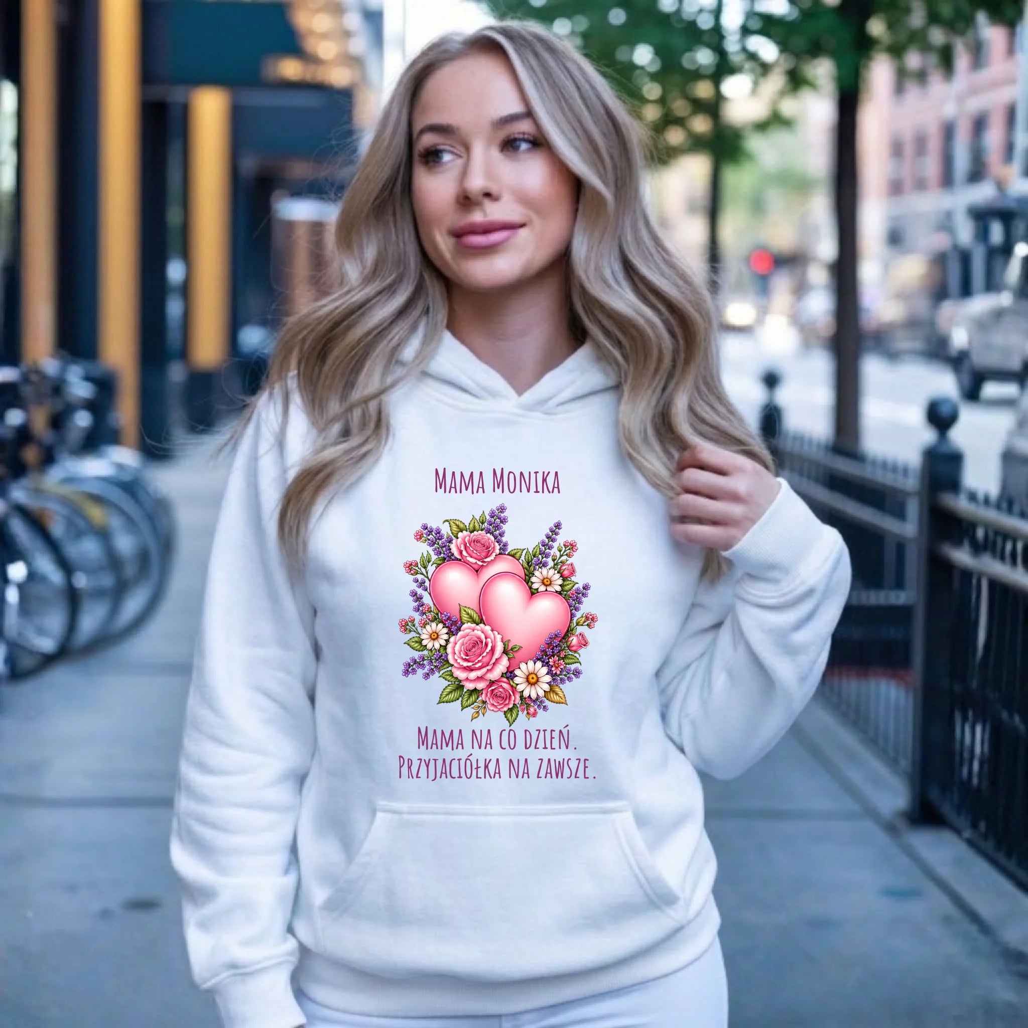 Bluza z kapturem dla mamy - Bukiet z sercami przyjaciółka - personalizowana DM39 - StoryCups.pl