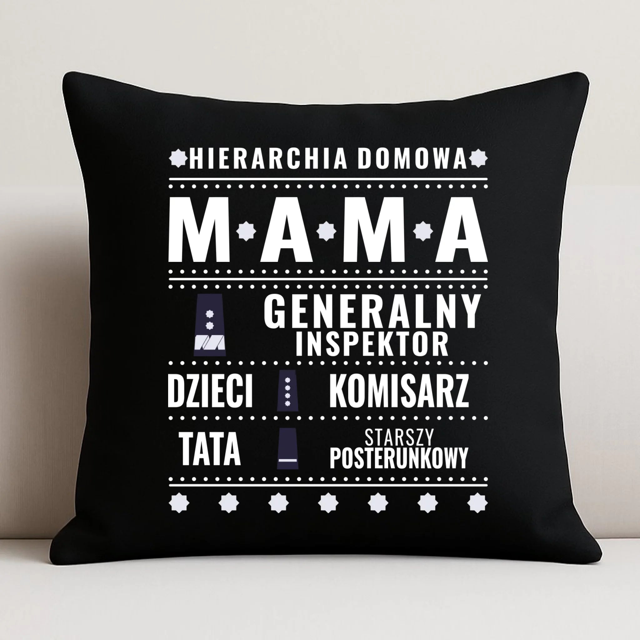 Poduszka dekoracyjna dla mamy - Generał Mama Policja - personalizowana DM41 - StoryCups.pl