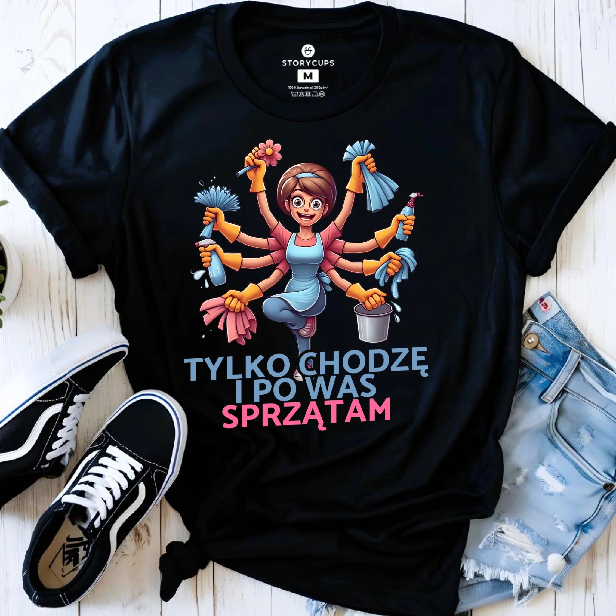 Koszulka dla mamy - Tylko chodzę i po Was sprzątam DM42 - StoryCups.pl