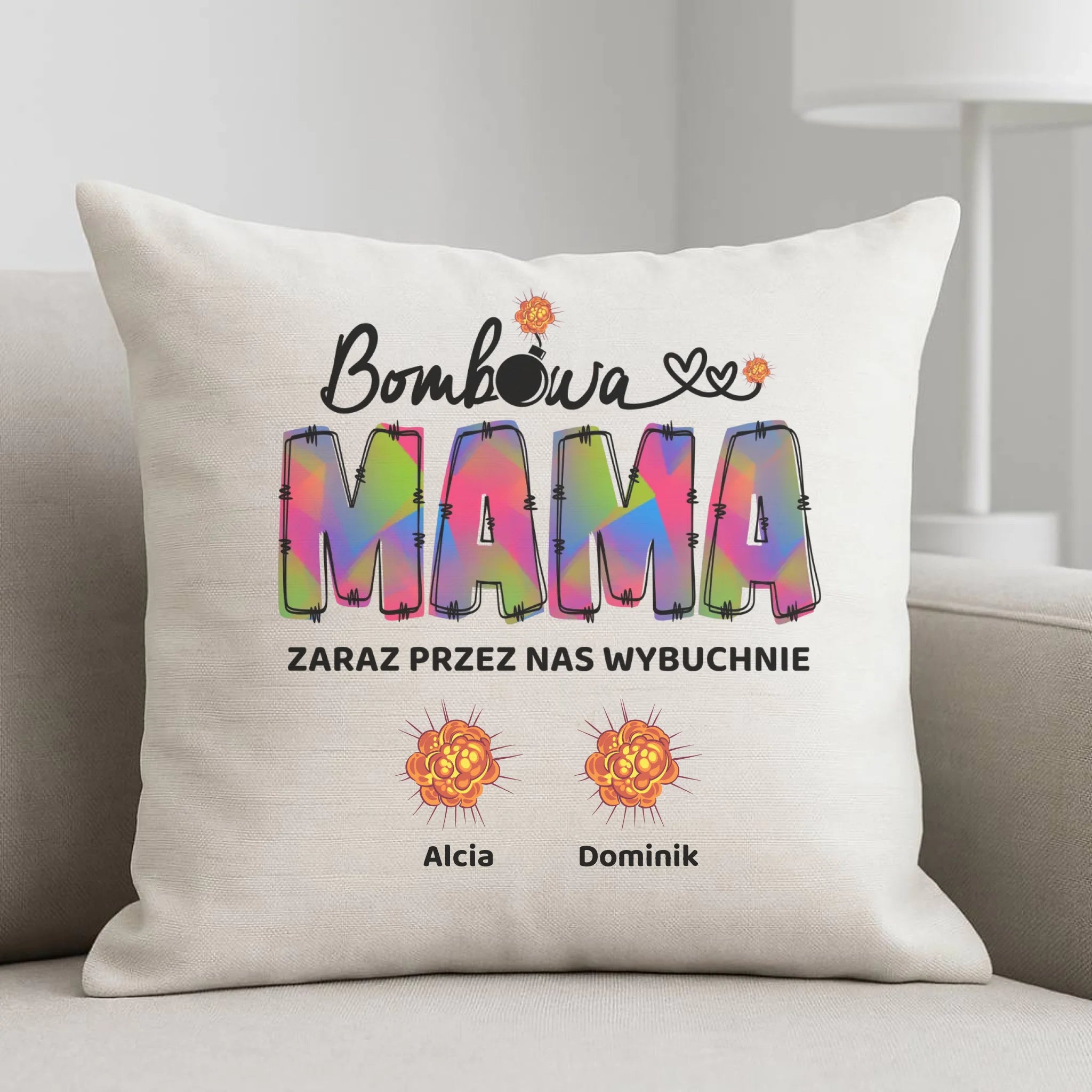 Poduszka dla mamy z imionami dzieci - Bombowa mama - personalizowana DM53 - StoryCups.pl