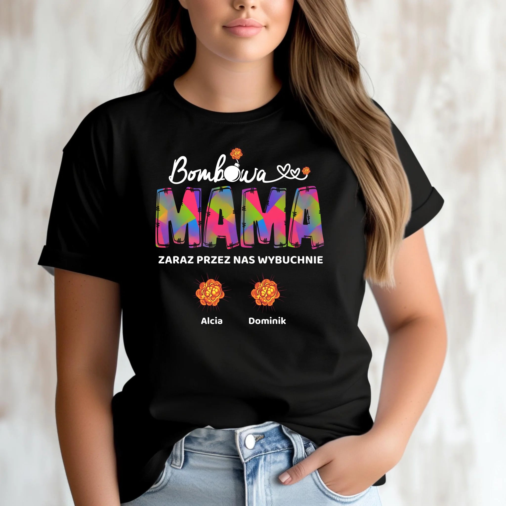 Koszulka dla mamy z imionami dzieci - Bombowa mama - personalizowana DM53 - StoryCups.pl