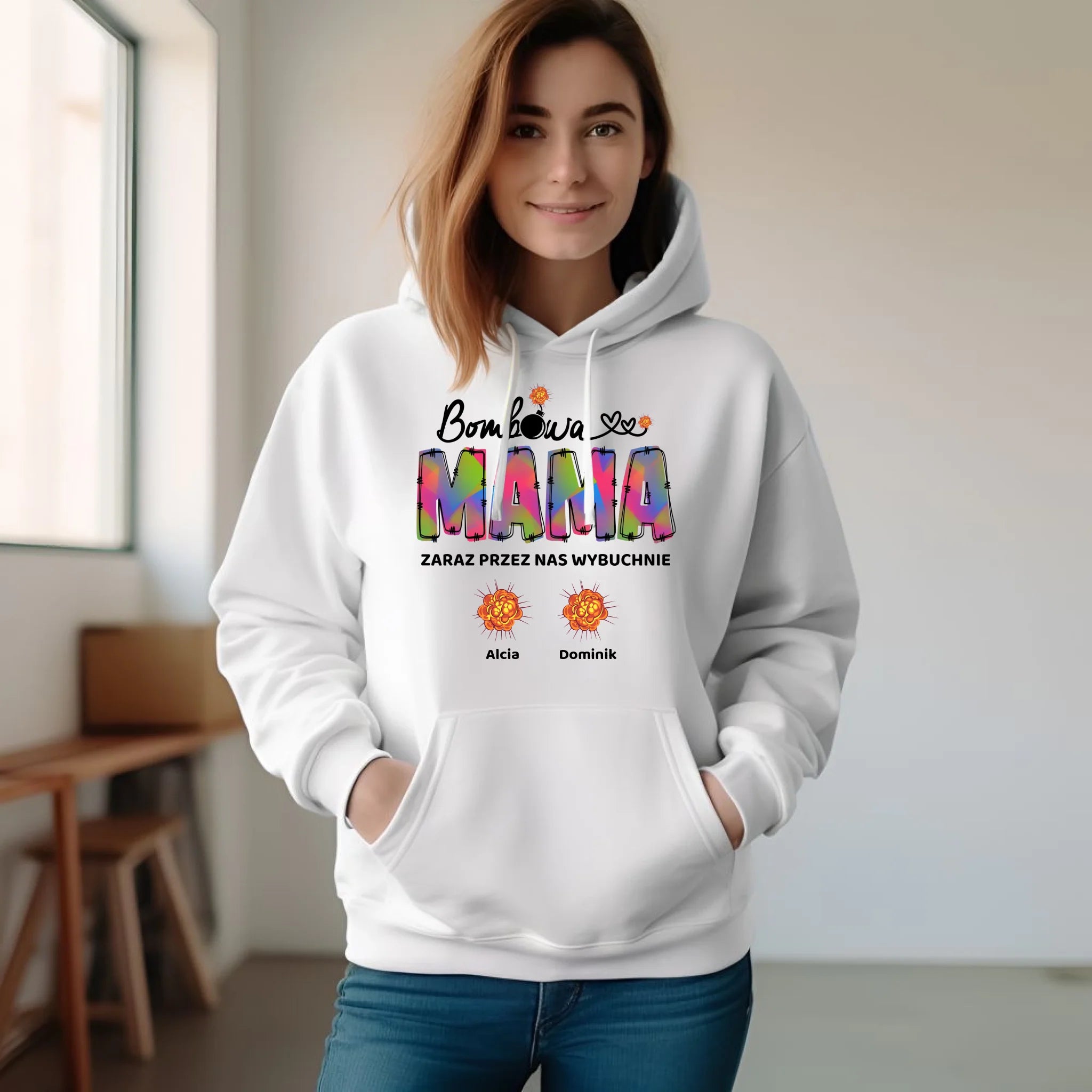 Bluza z kapturem dla mamy z imionami dzieci - Bombowa mama - personalizowana DM53 - StoryCups.pl