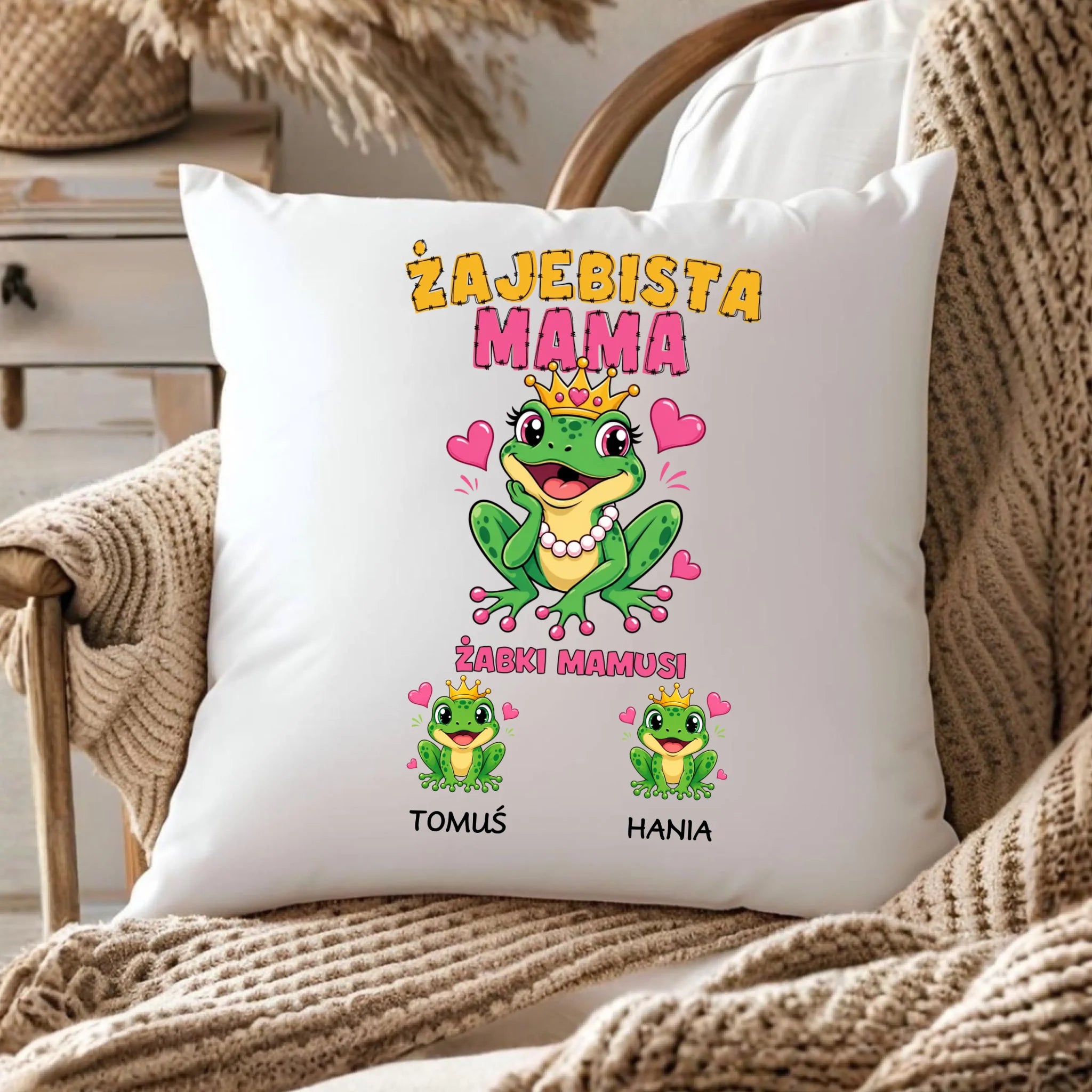 Poduszka dla mamy z imionami dzieci - Żabki Mamusi - personalizowana DM54 - StoryCups.pl
