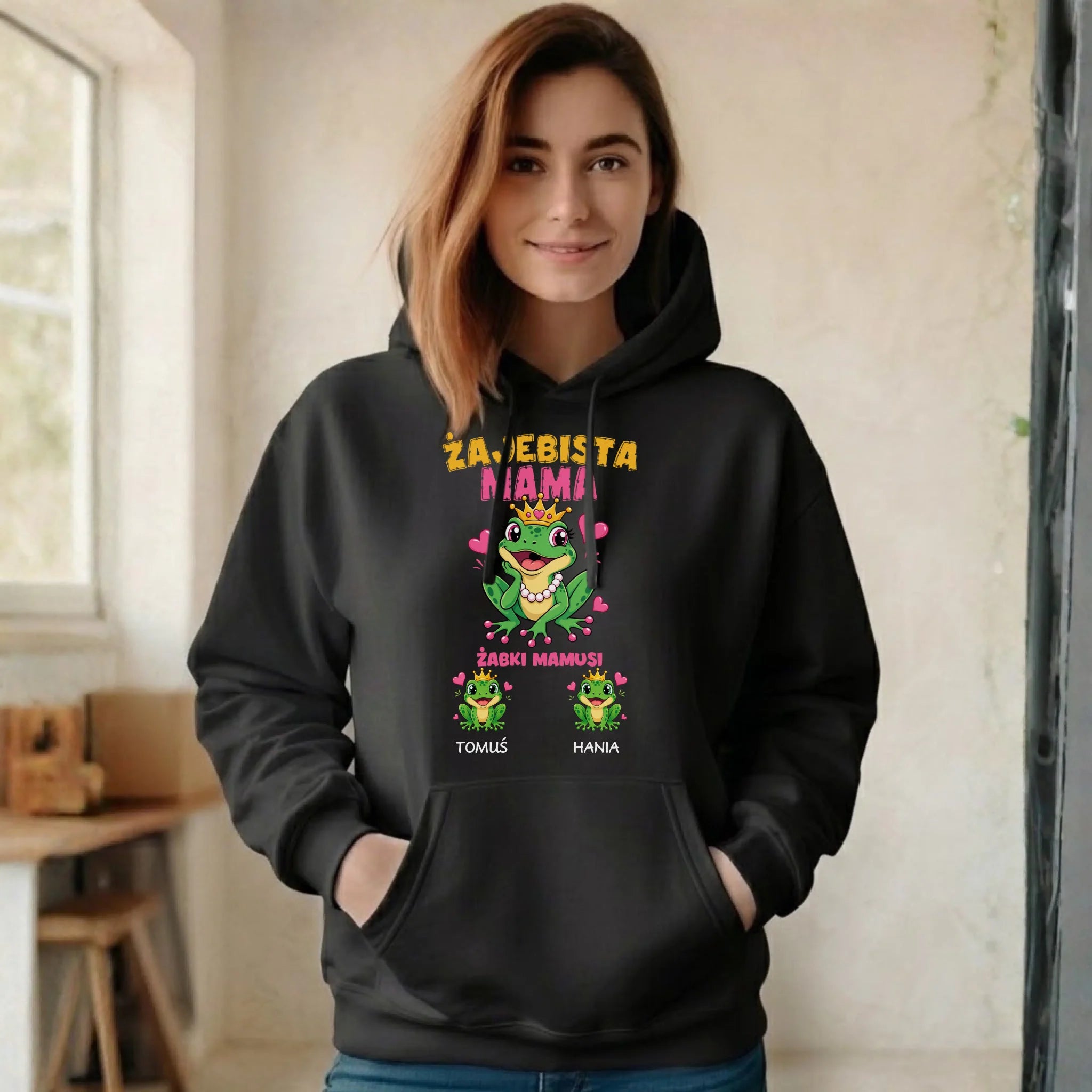 Bluza z kapturem dla mamy z imionami dzieci - Żabki Mamusi - personalizowana DM54 - StoryCups.pl