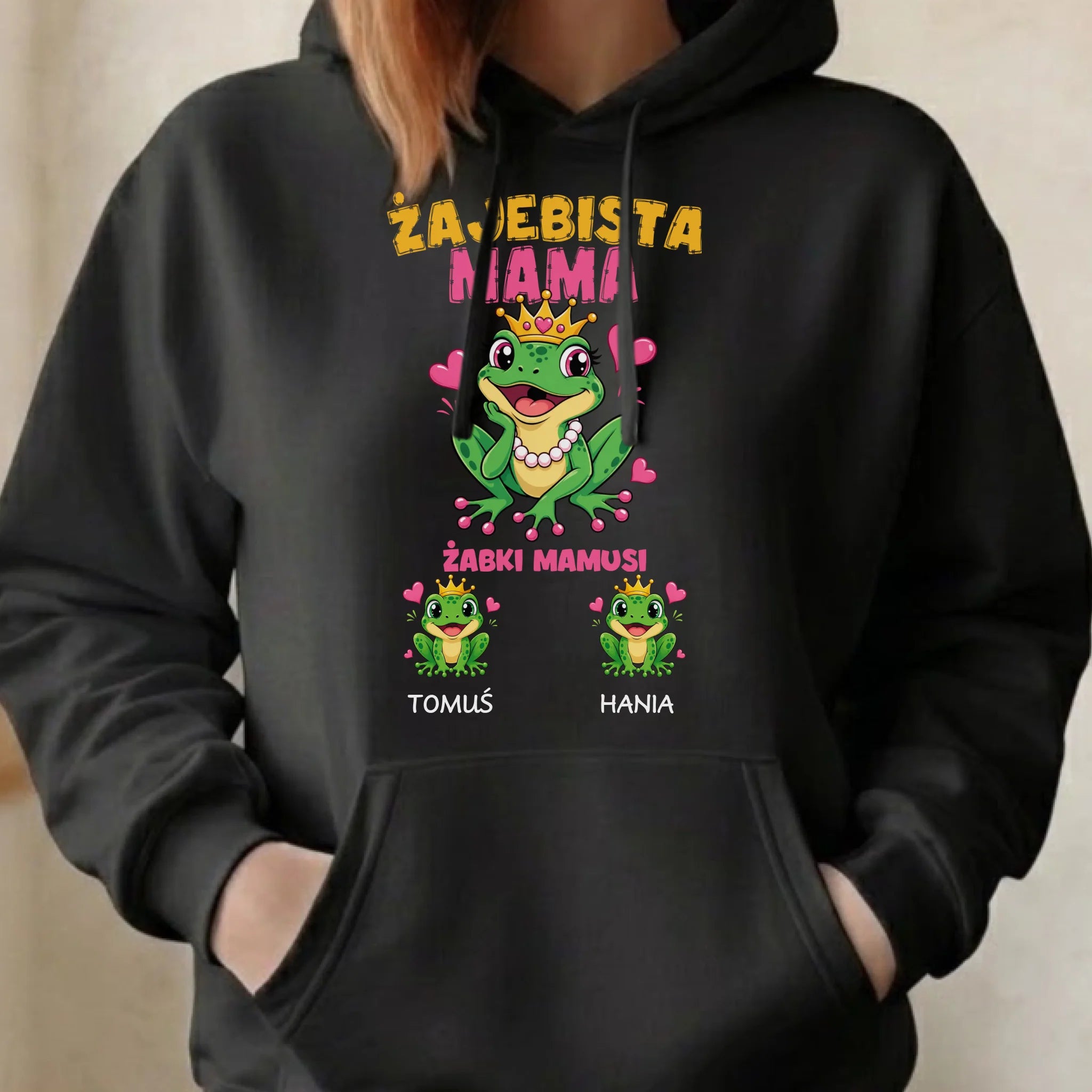 Bluza z kapturem dla mamy z imionami dzieci - Żabki Mamusi - personalizowana DM54 - StoryCups.pl