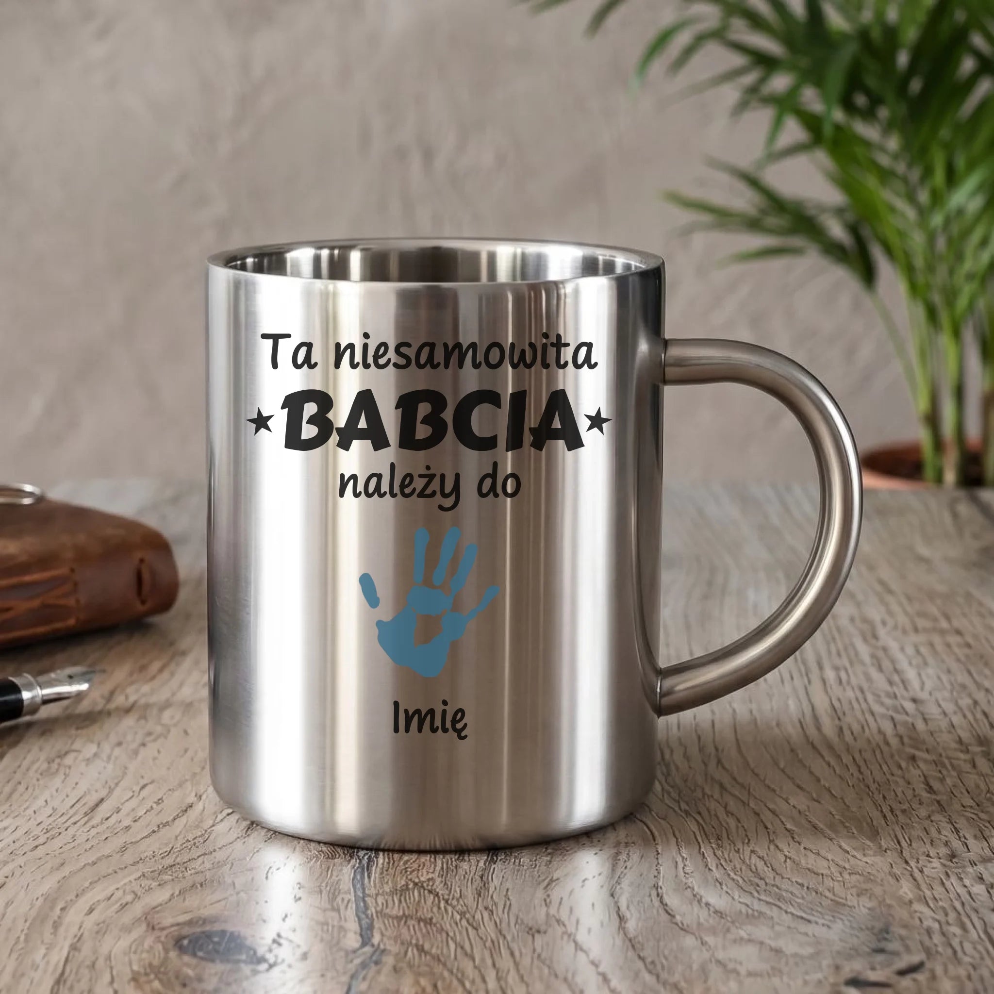 Kubek metalowy dla babci - Babcia należy do wnuków 1–6 imion – personalizowany B33 - StoryCups.pl
