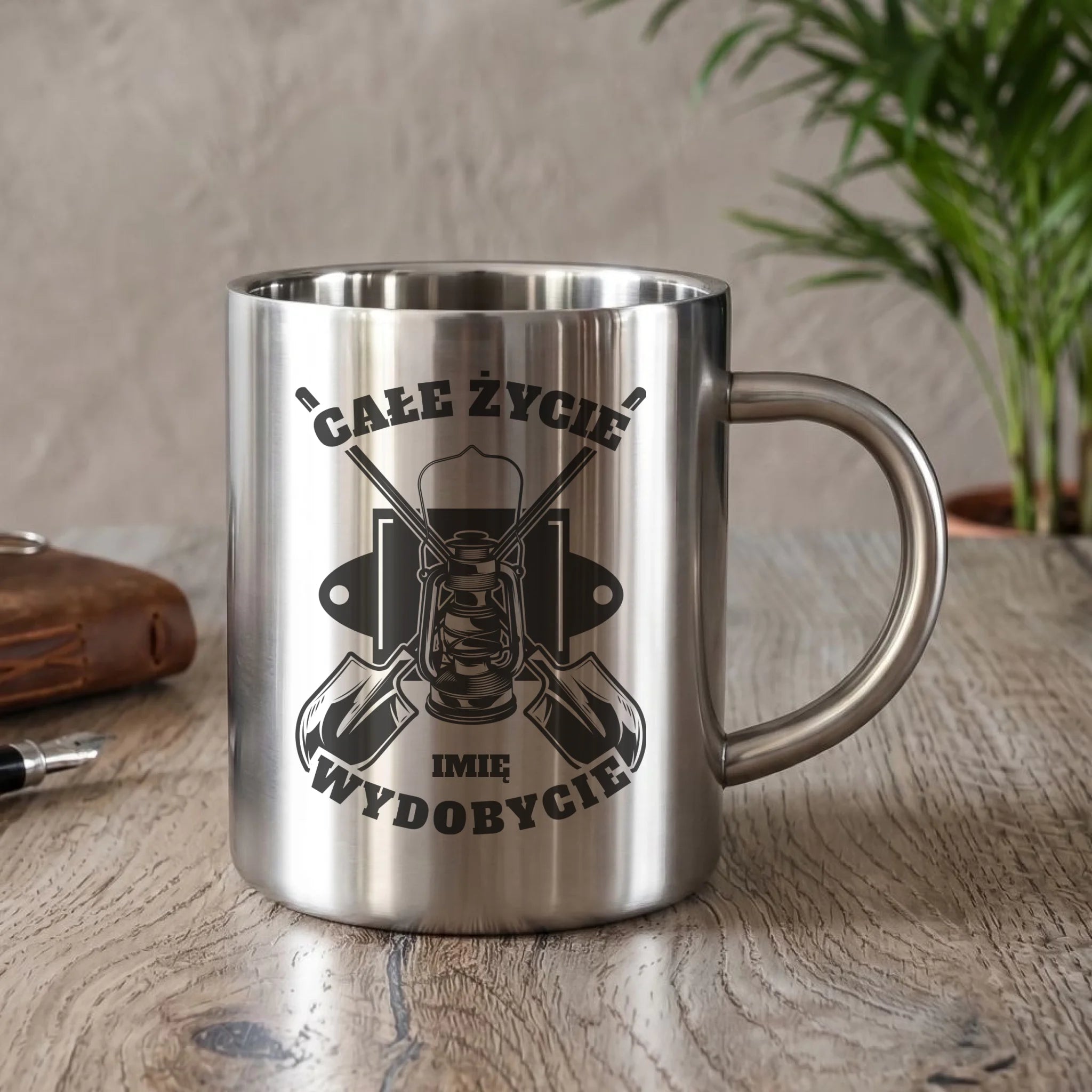 Kubek metalowy - prezent dla górnika - Całe życie wydobycie - personalizowany G01 - StoryCups.pl