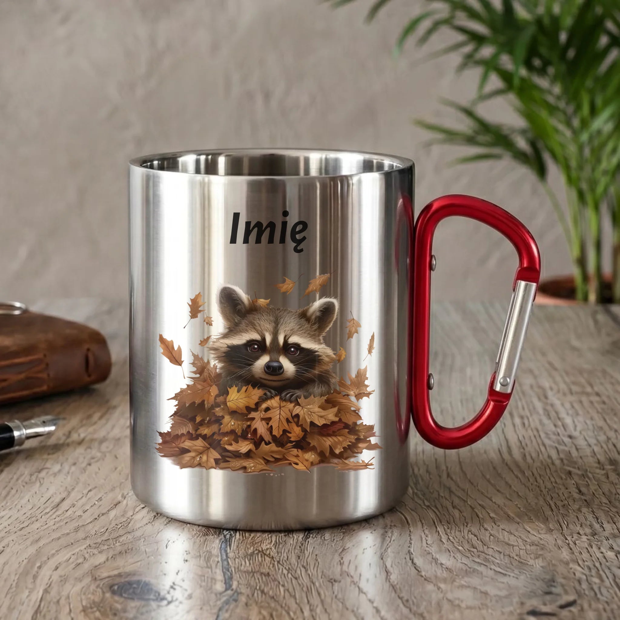 Kubek metalowy jesienny - Szop w liściach - personalizowany JS24 - StoryCups.pl