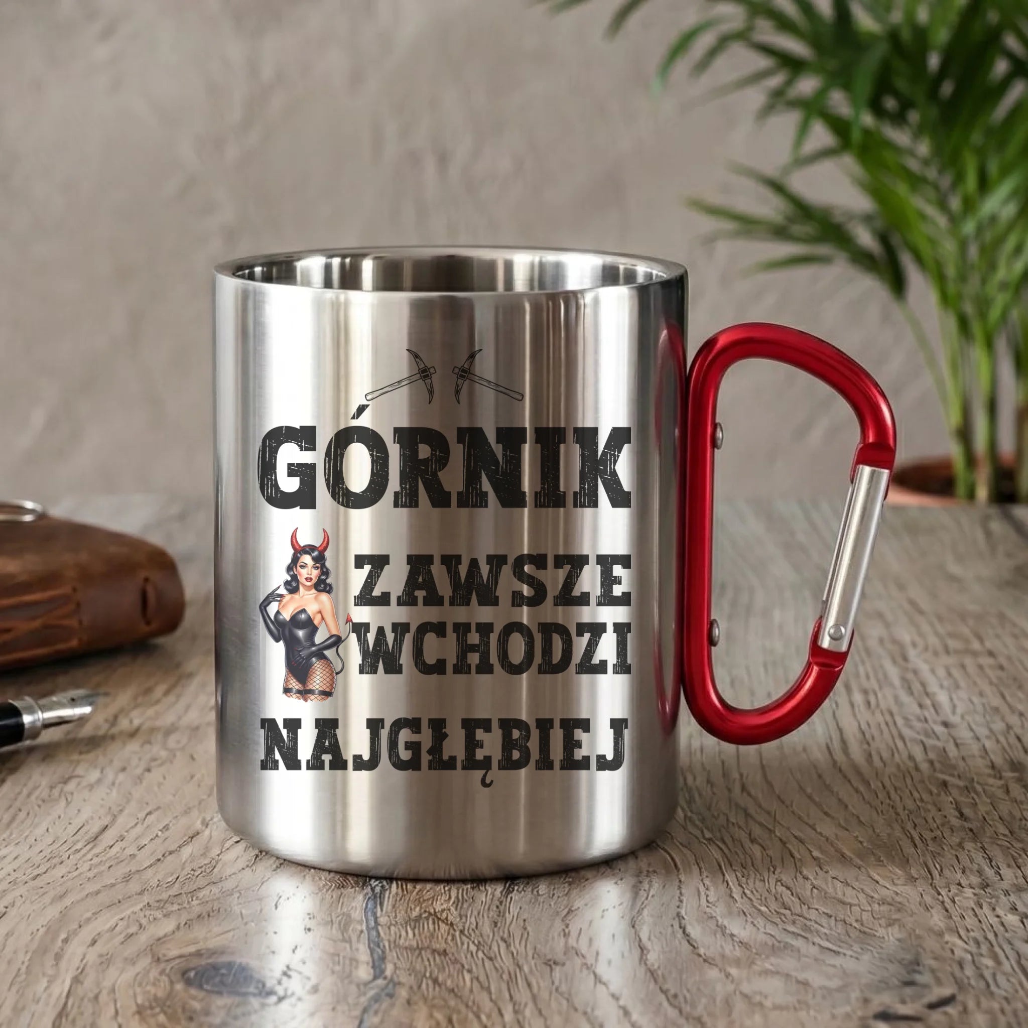 Kubek metalowy - prezent dla górnika - Górnik zawsze wchodzi najgłębiej G22 - StoryCups.pl
