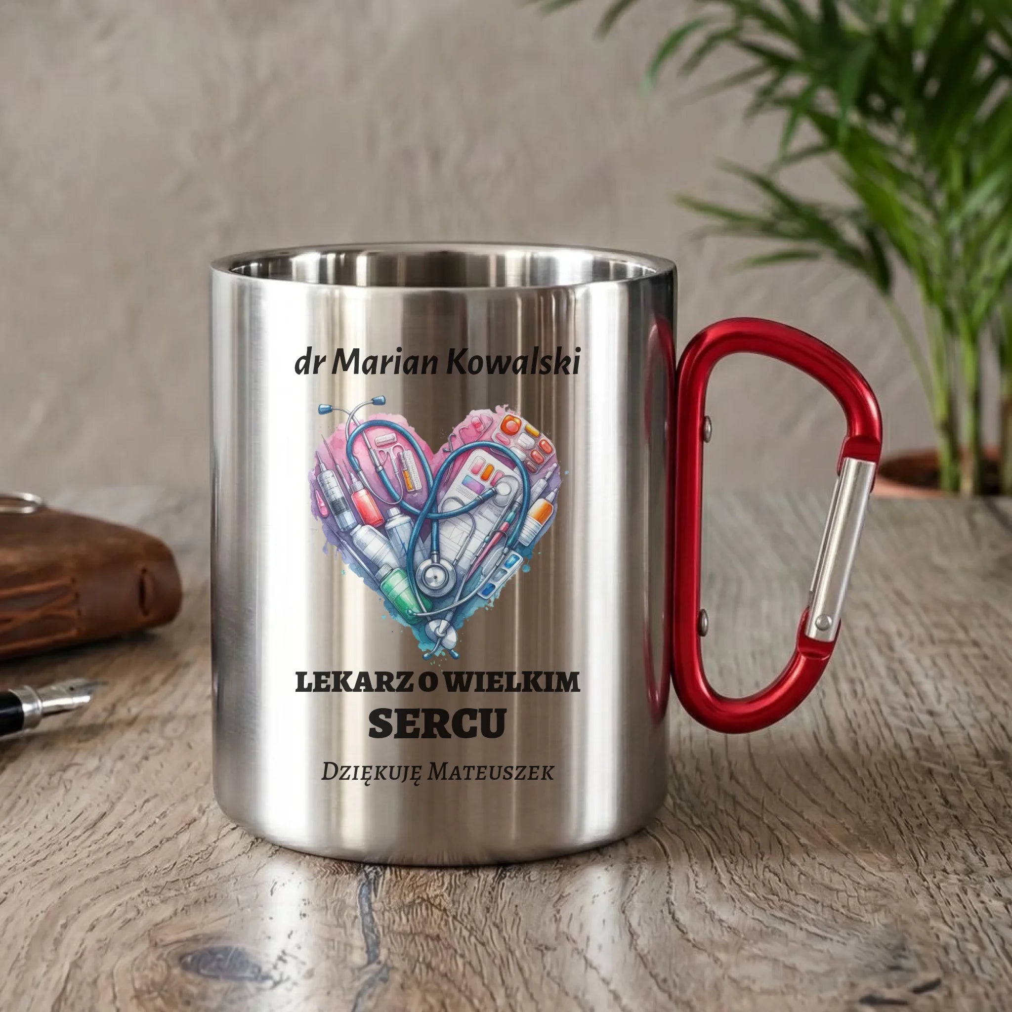 Kubek turystyczny dla lekarza - Lekarz o wielkim sercu - personalizowany ZL02 - StoryCups.pl