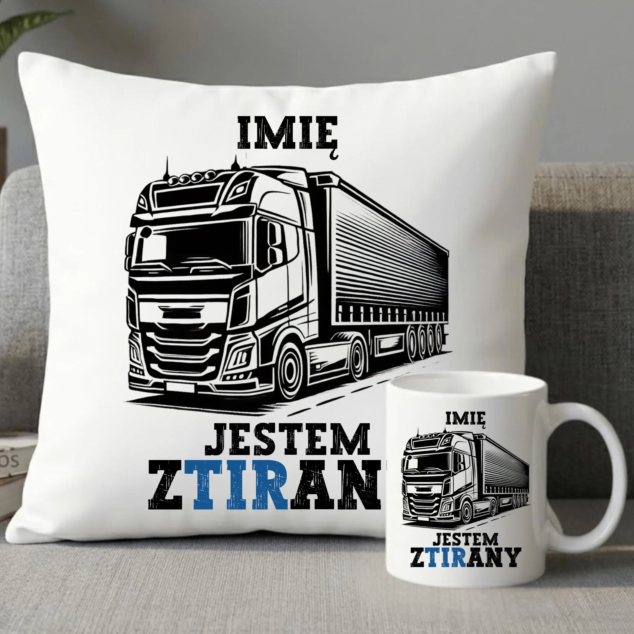 Zestaw poduszka i kubek dla kierowcy ciężarówki - Jestem zTIRany - personalizowany ZKT01 - StoryCups.pl
