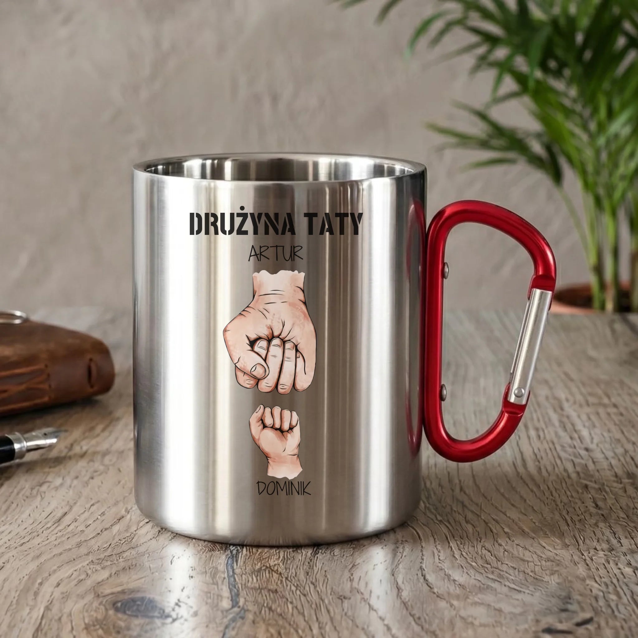 Kubek turystyczny dla taty - Drużyna taty 1-6 imion dzieci - personalizowany DT01 - StoryCups.pl