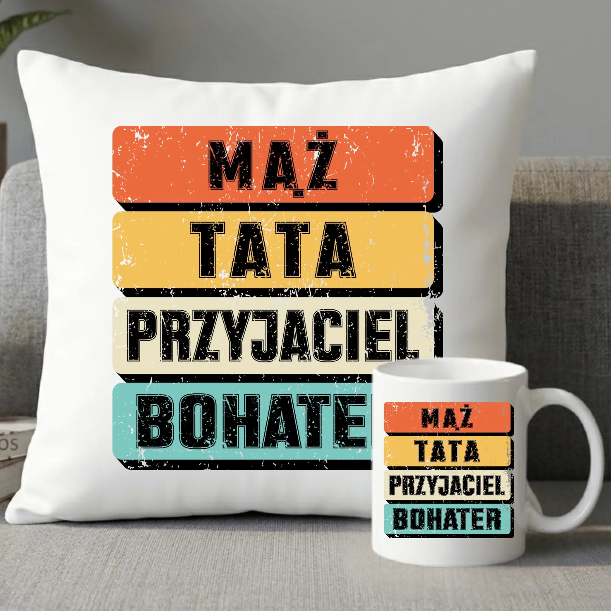 Zestaw poduszka i kubek dla taty - Mąż Tata Przyjaciel Bohater DT05 - StoryCups.pl