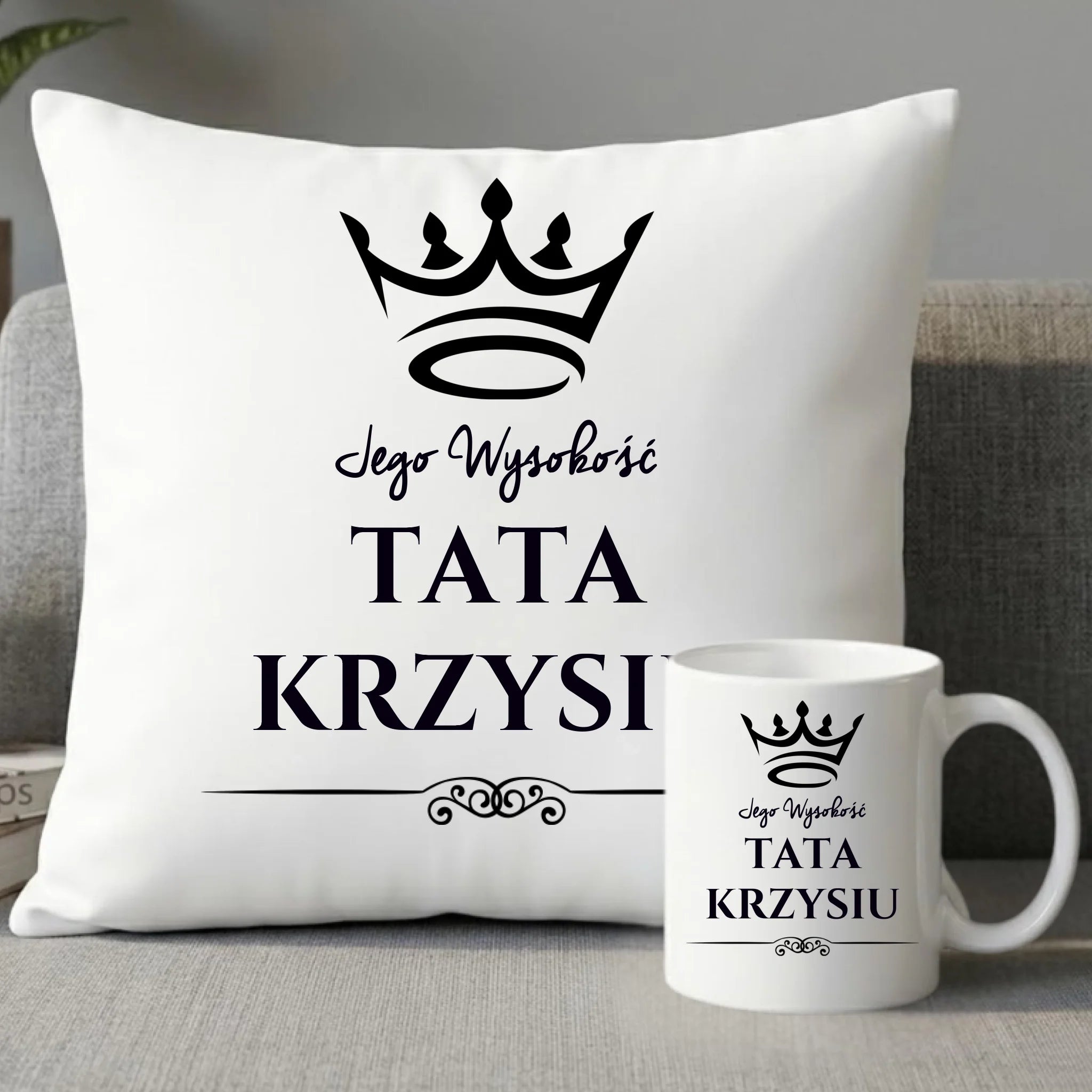 Zestaw poduszka i kubek dla taty - Jego Wysokość Tata - personalizowany DT11 - StoryCups.pl