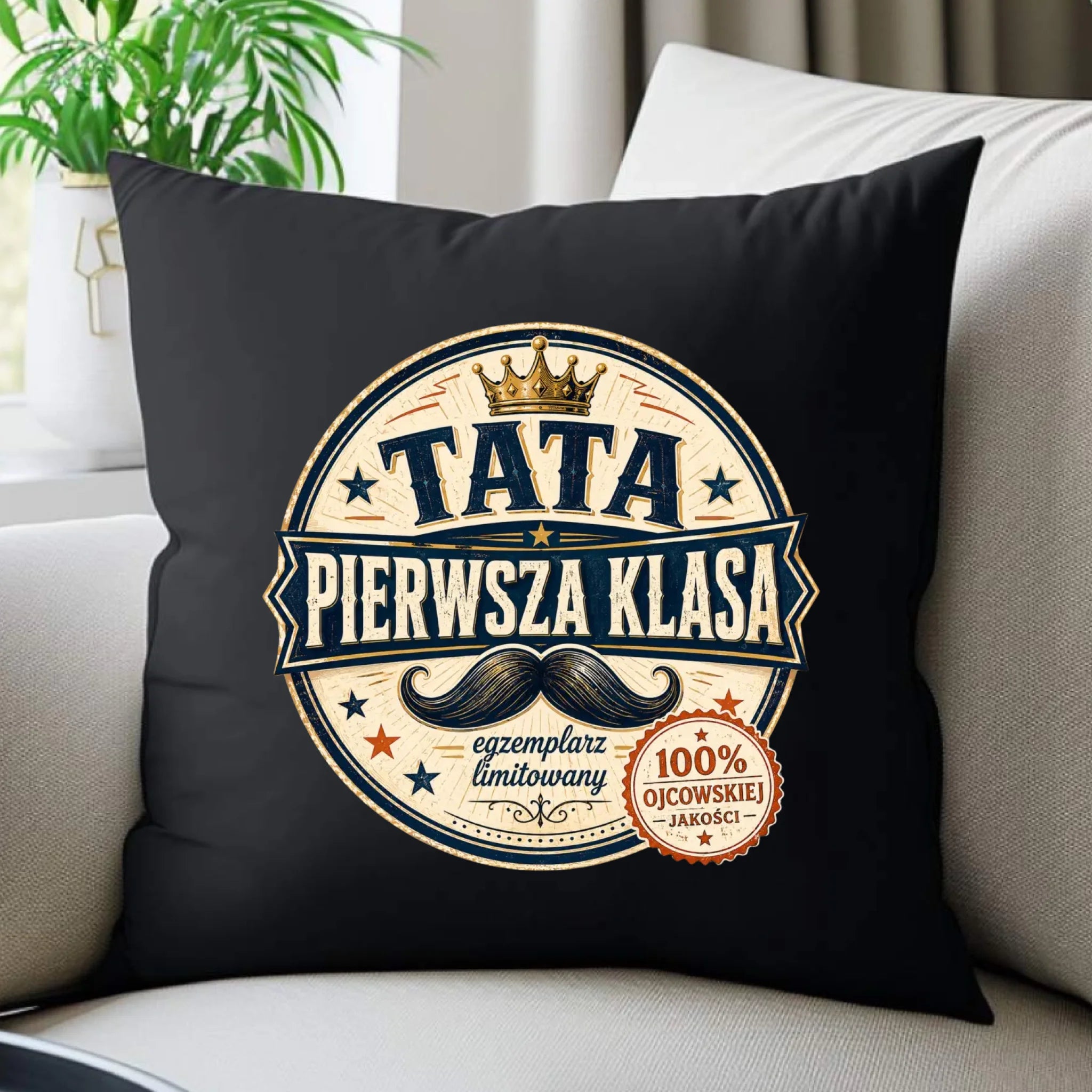 Poduszka dekoracyjna dla taty - Tata pierwsza klasa DT16 - StoryCups.pl