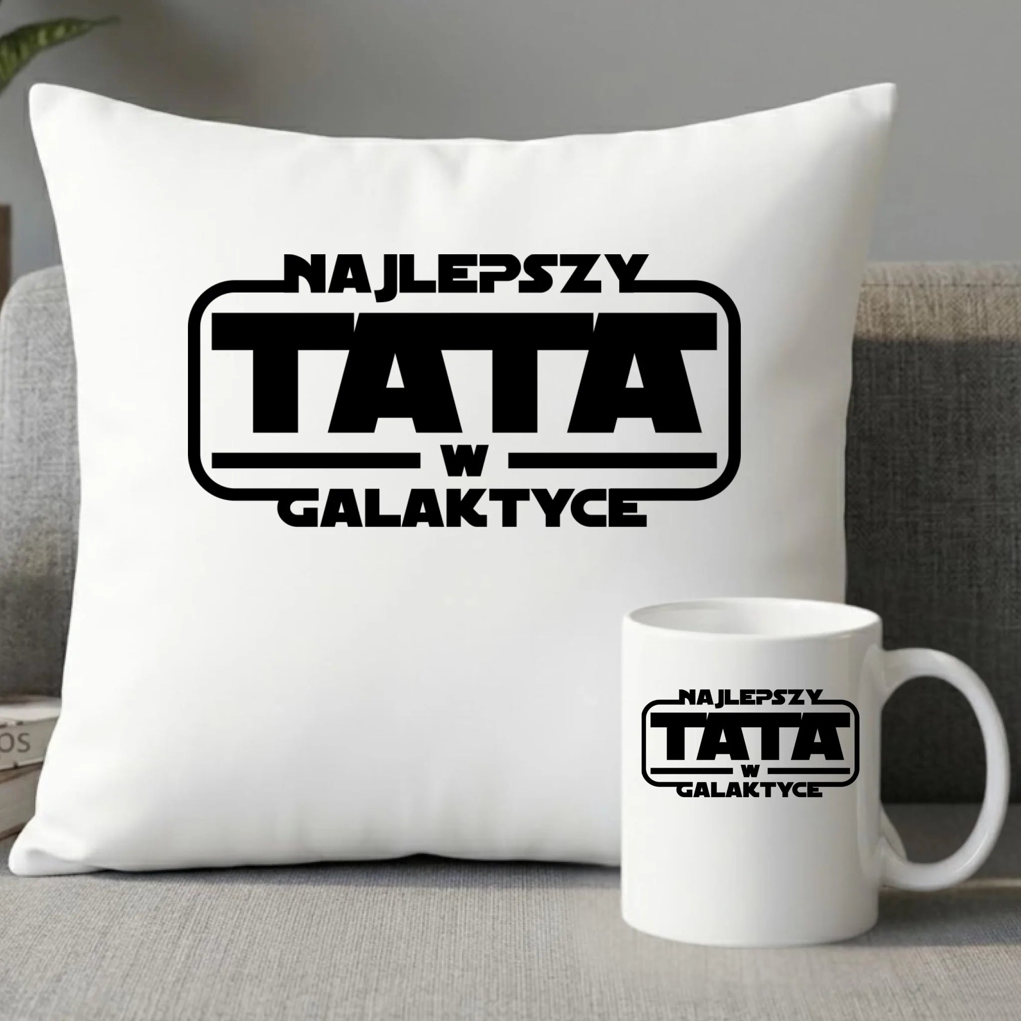 Zestaw poduszka i kubek dla taty - Najlepszy Tata w galaktyce DT30 - StoryCups.pl