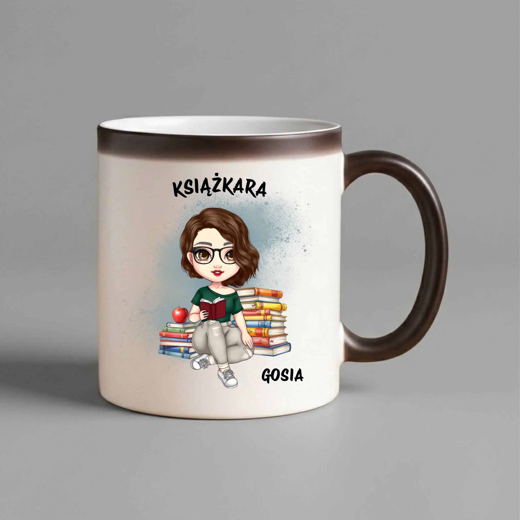 Kubek magiczny - Książkara - Prezent dla miłośniczki czytania książek - personalizowany DZ03