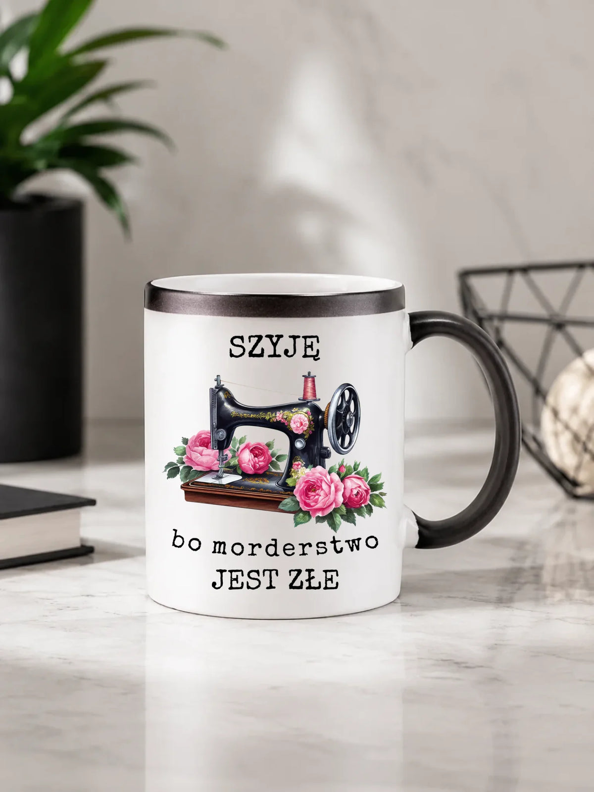 Kubek magiczny szyciowy dla krawcowej - Szyję, bo morderstwo jest złe HS14