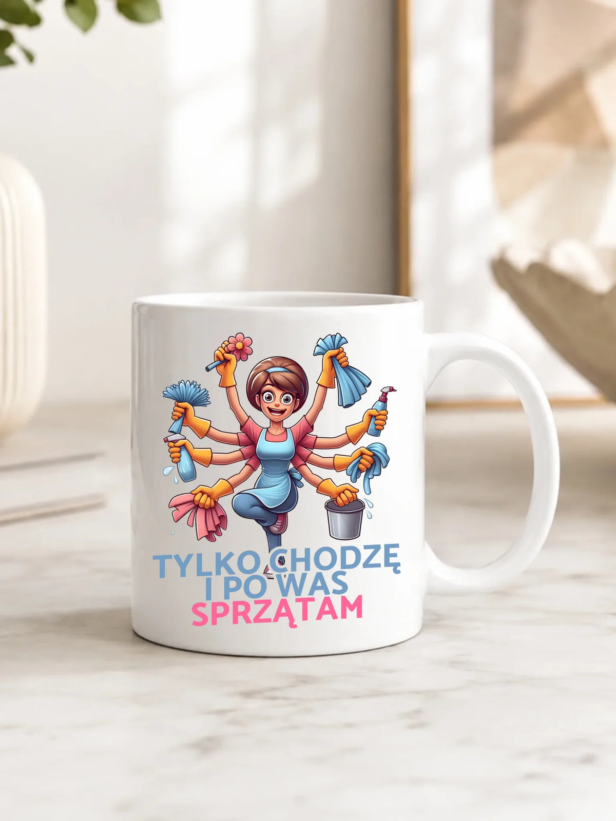 Kubek dla mamy - Tylko chodzę i po Was sprzątam DM42