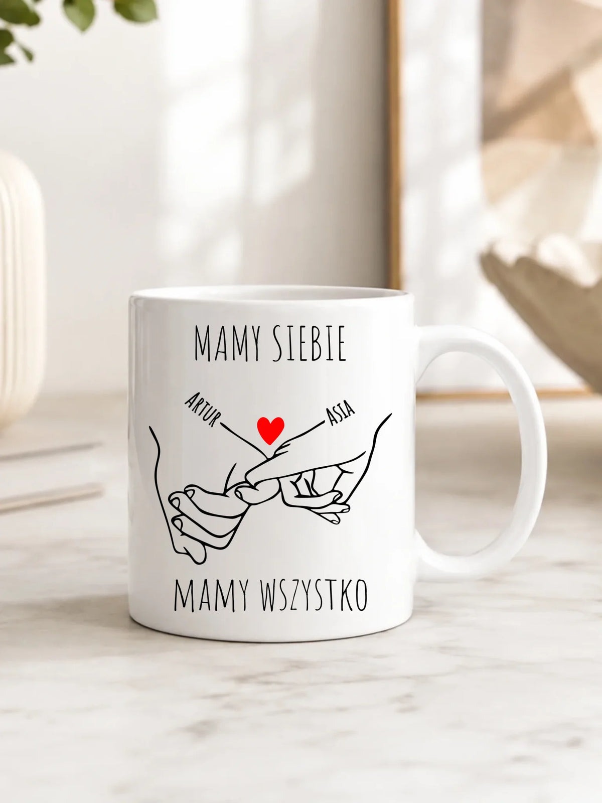 Kubek dla par - Zaplecione ręce mamy siebie mamy wszystko - personalizowany W63