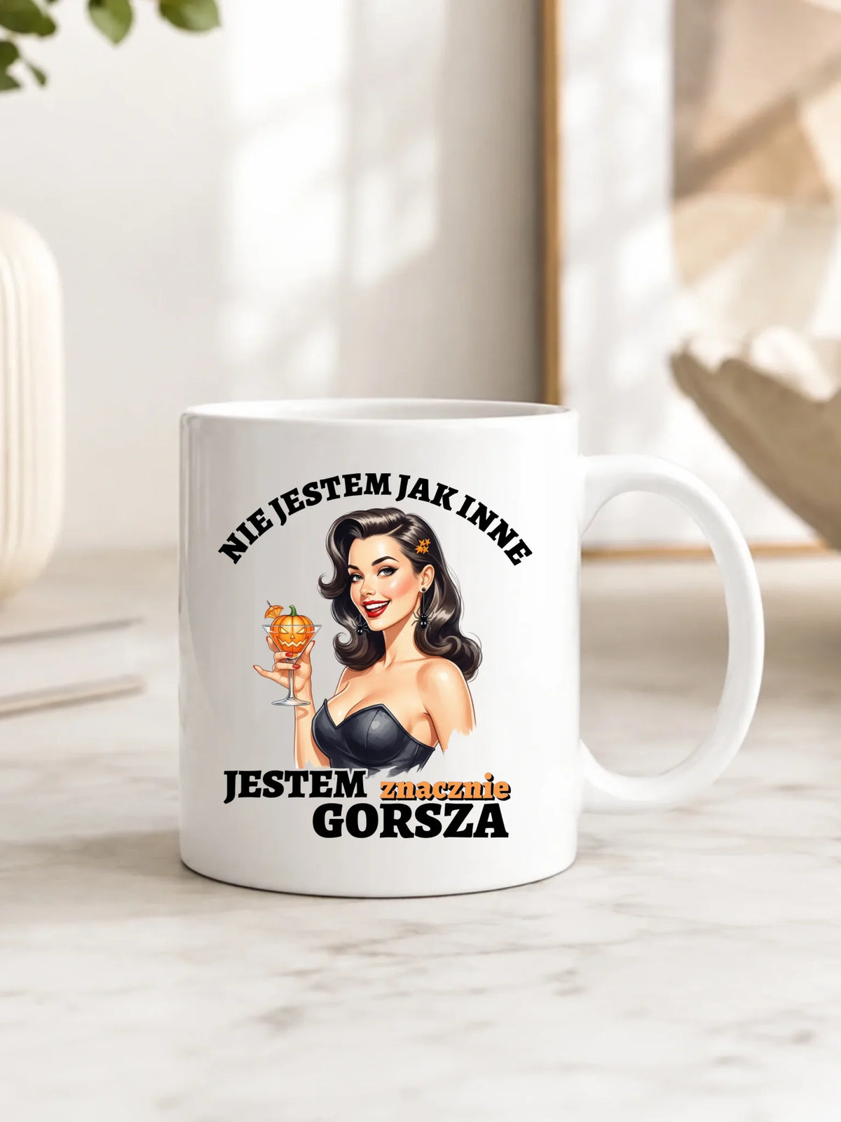 Kubek damski halloweenowy - Nie jestem jak inne HL24