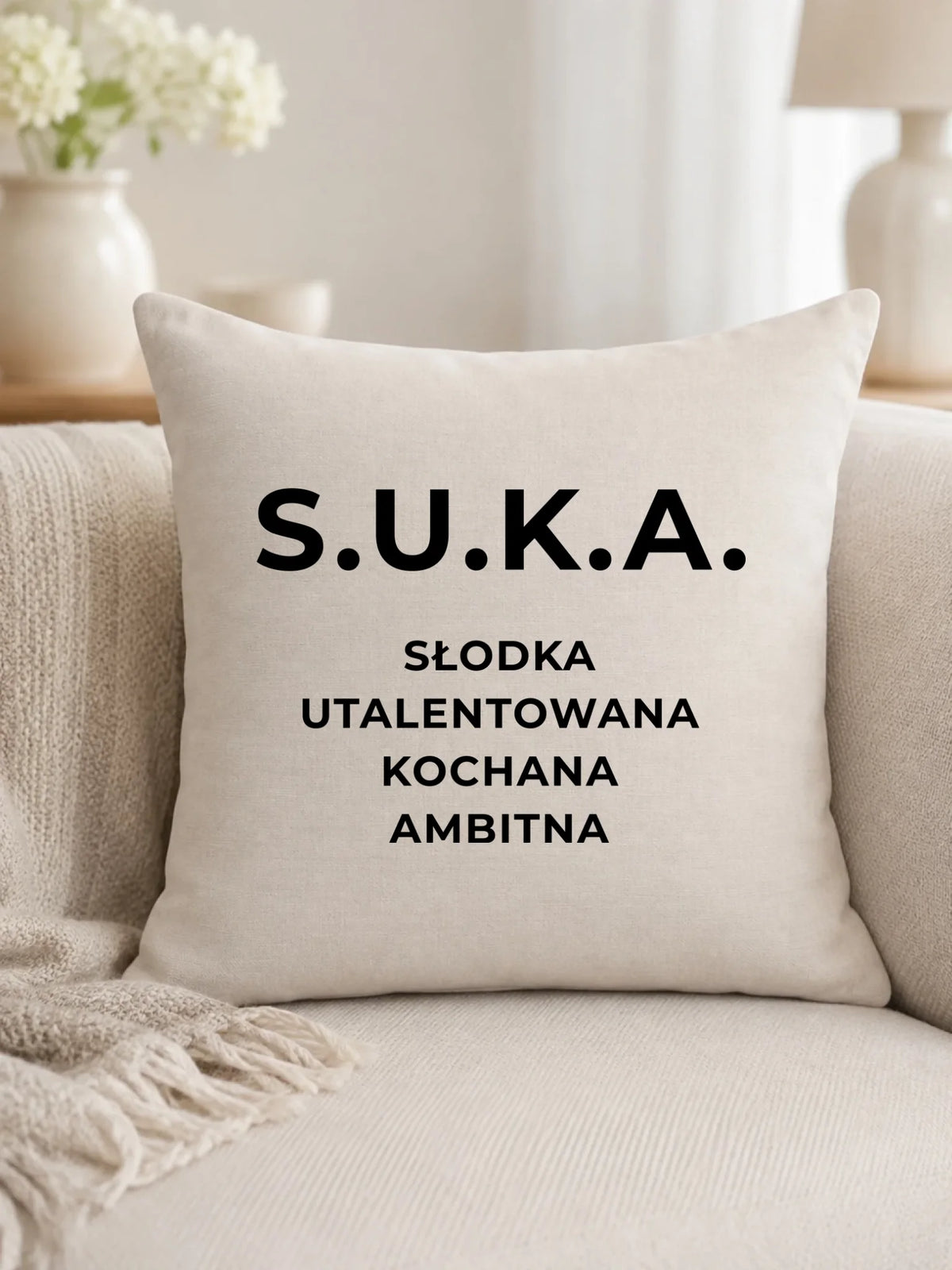 Poduszka - S.U.K.A. - śmieszny prezent dla niej - bez cenzury DZ16