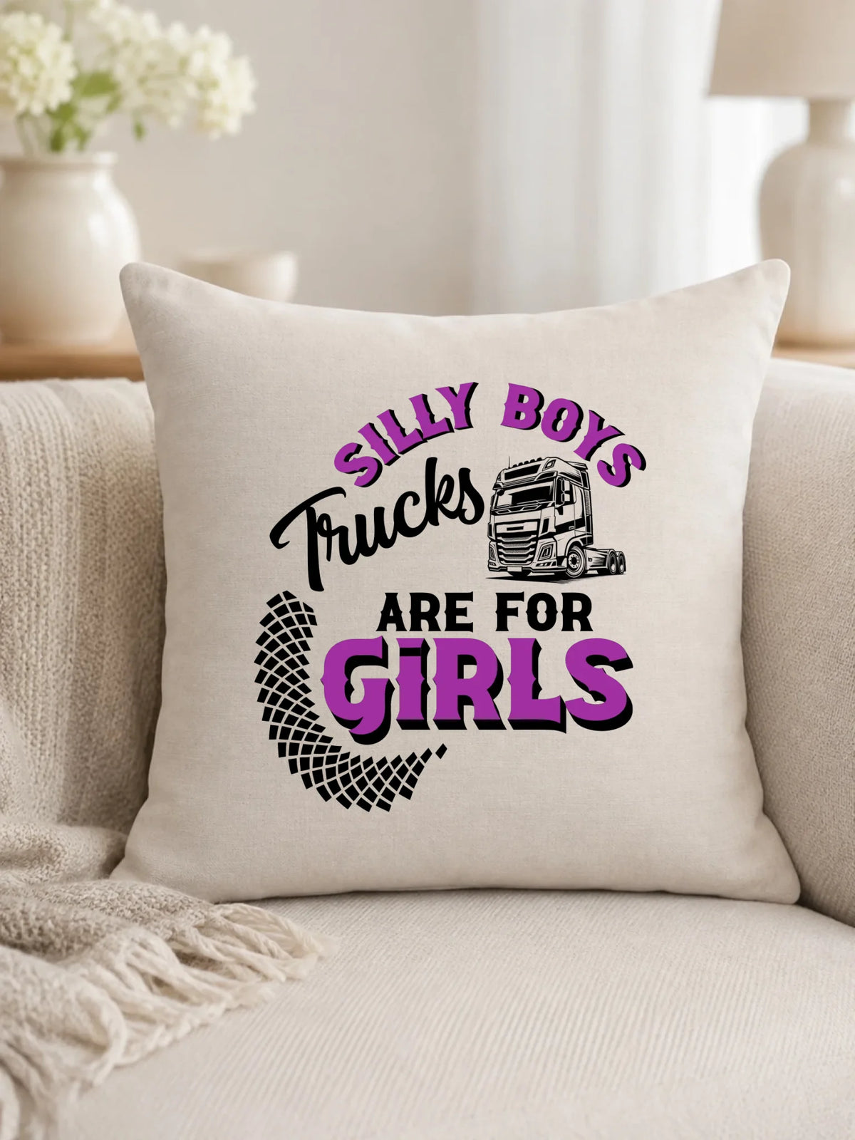 Poduszka - kierowca ciężarówki - Silly boys trucks are for girls ZKT11