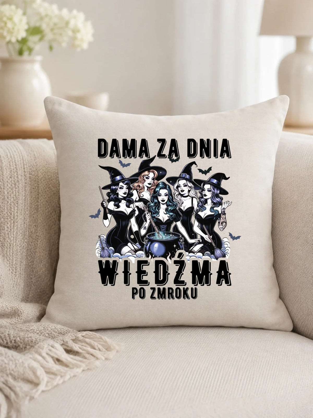 Poduszka - Dama za dnia wiedźma po zmroku HL16