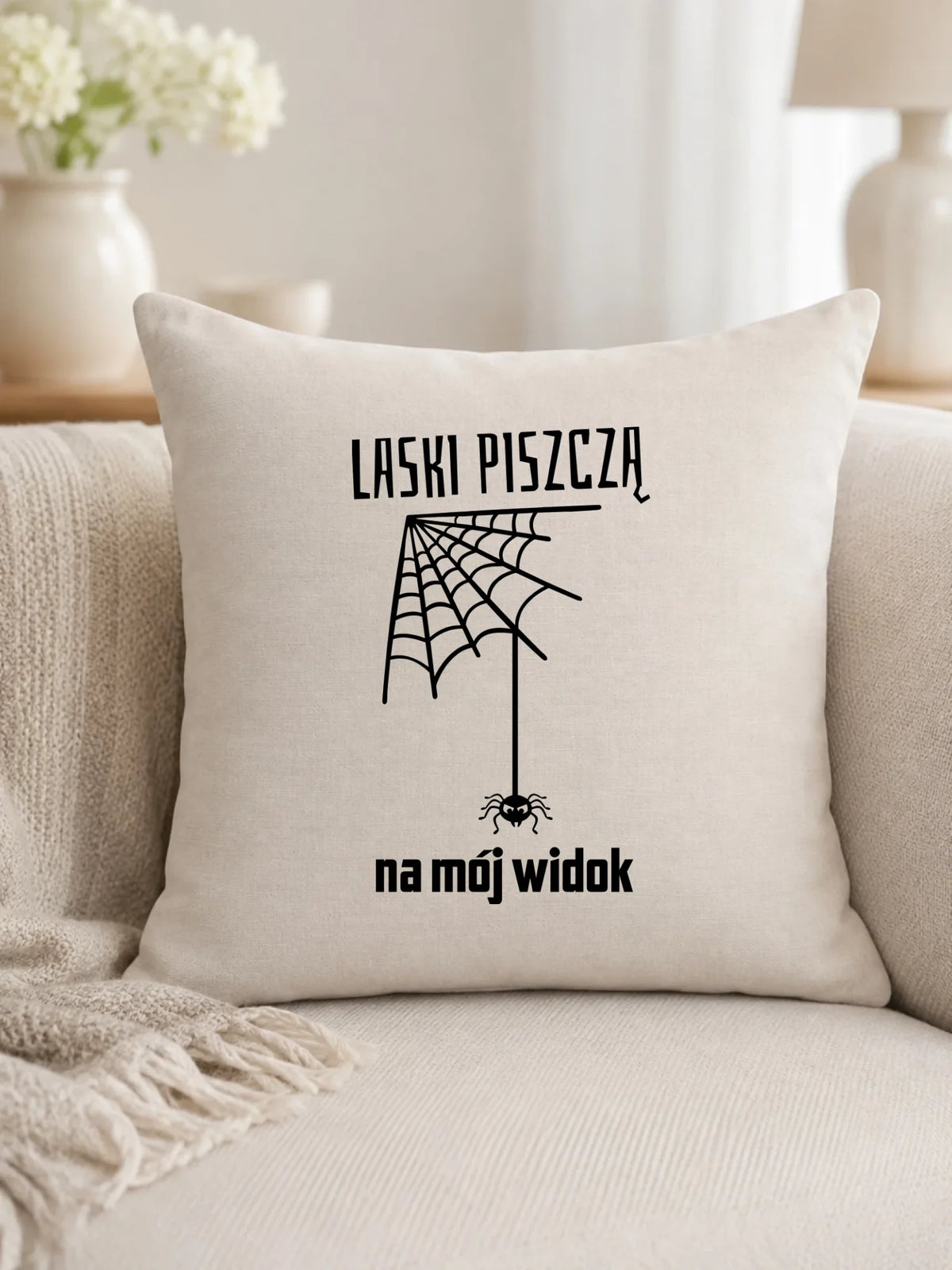 Poduszka - prezent dla chłopaka - Laski piszczą na mój widok DCH13