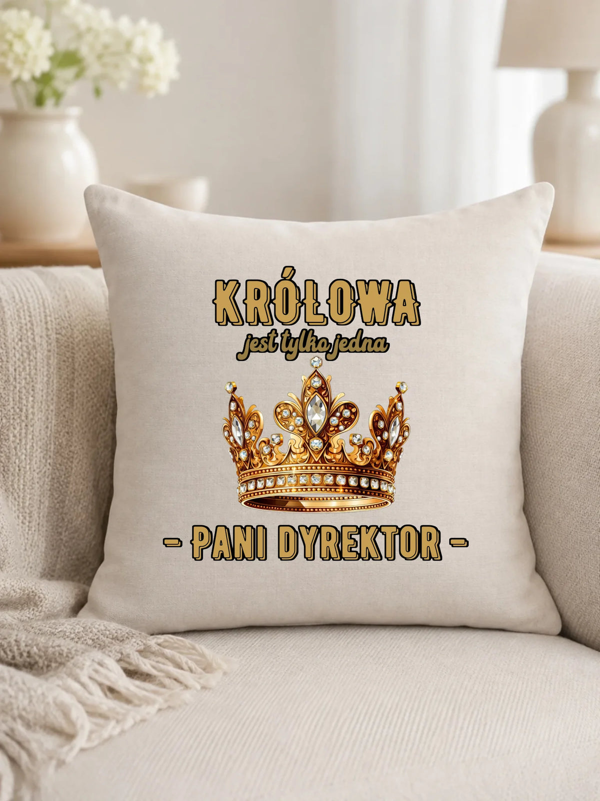 Królowa jest tylko jedna | Poduszka prezent dla dyrektorki szkoły N78