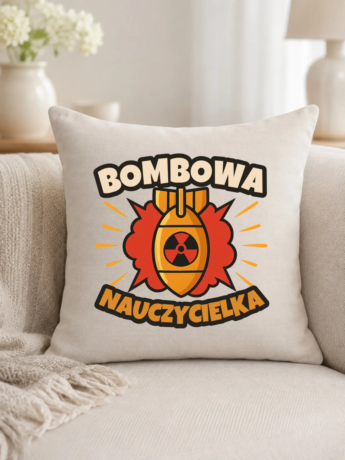Bombowa nauczycielka | Poduszka prezent dla nauczycielki N34