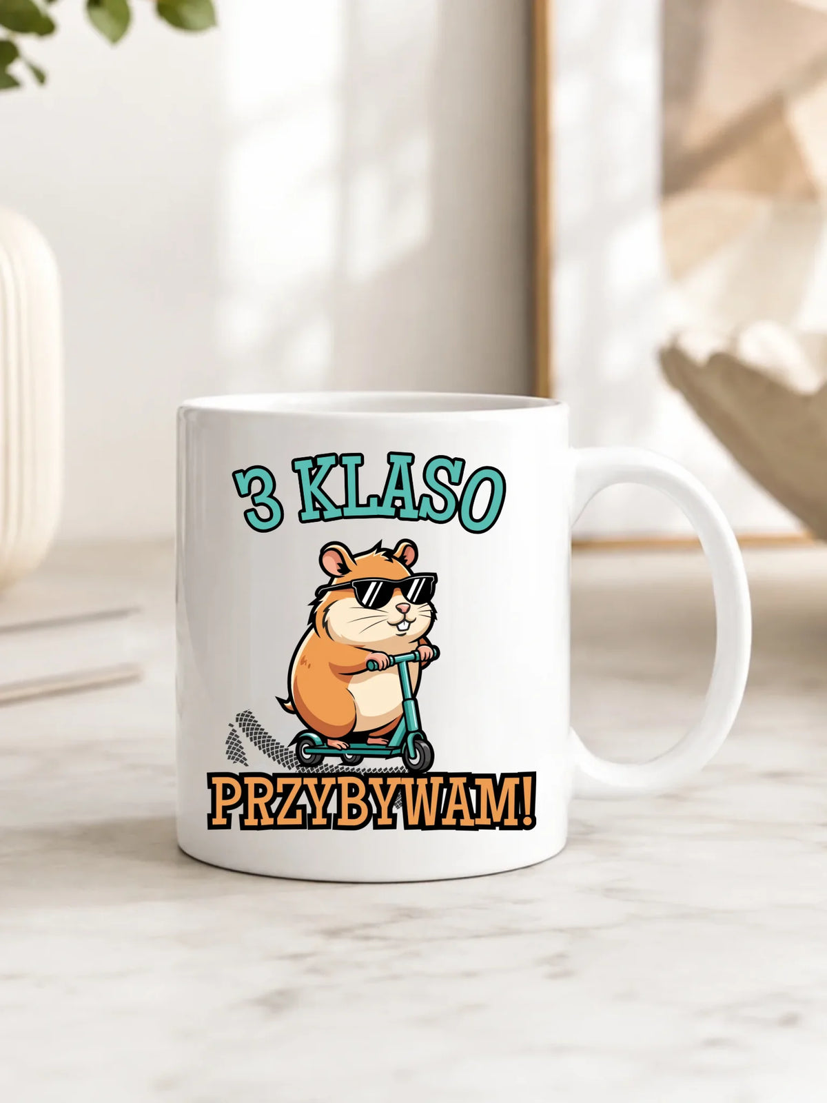 Kubek na powrót do szkoły Przybywam personalizuj klasę SZ07