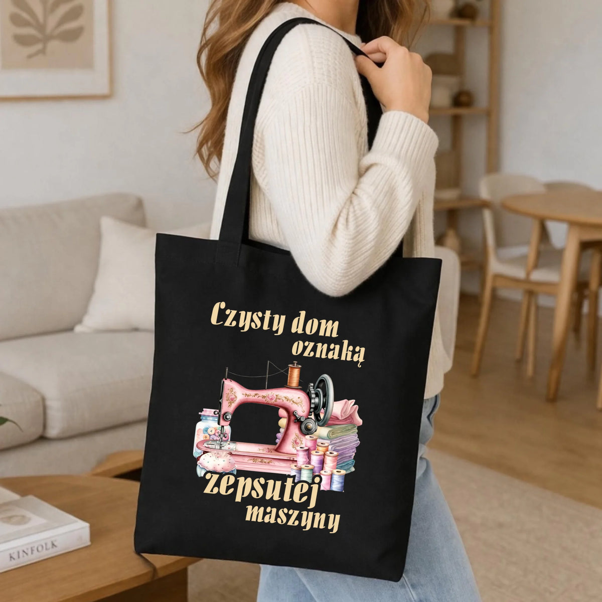 Torba szyciowa dla krawcowej - Czysty dom oznaką zepsutej maszyny HS15