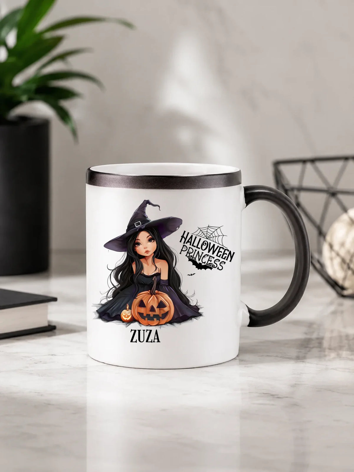 Kubek magiczny halloweenowy - Czarownica z dynią - personalizowany HL10