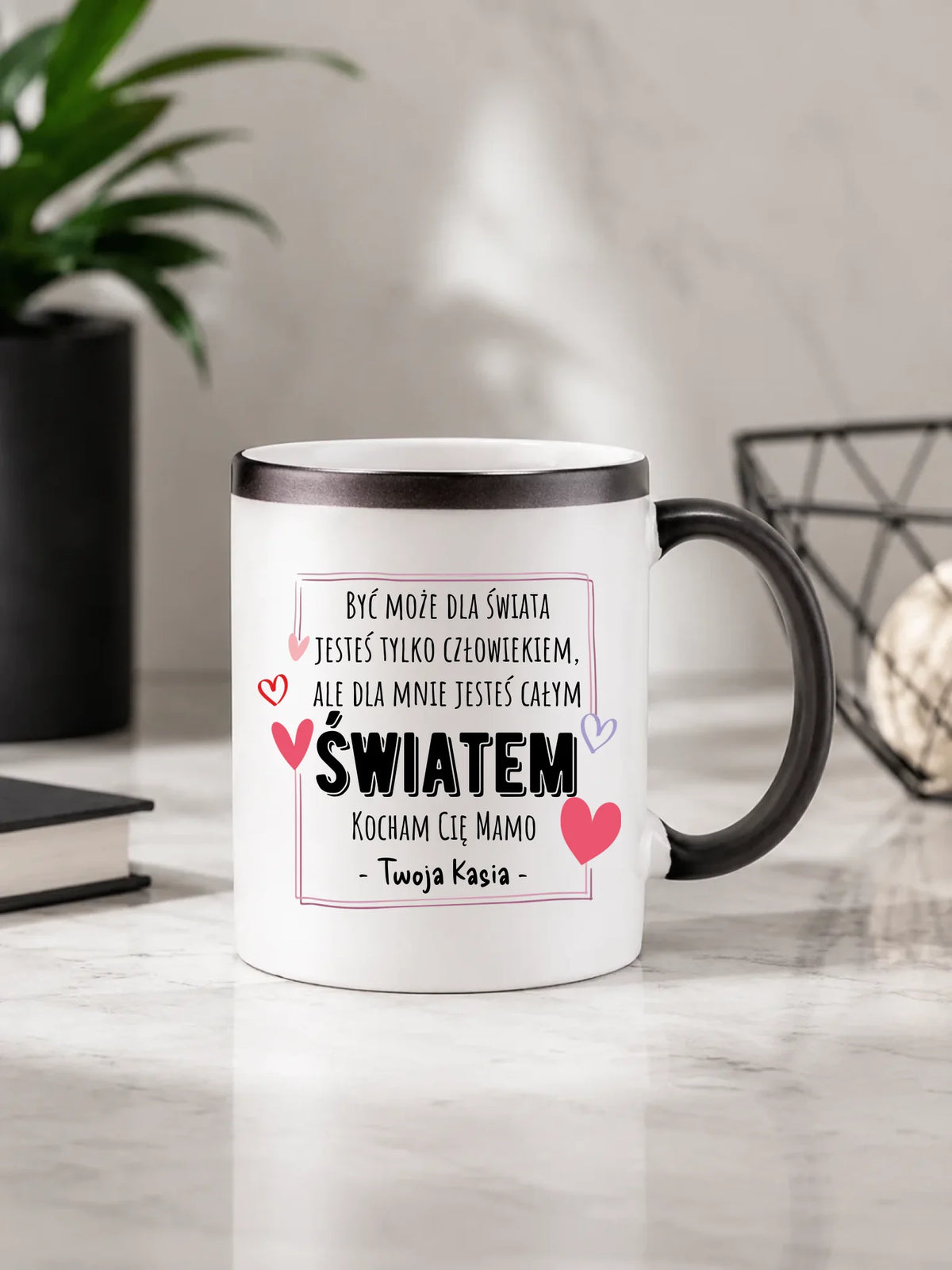Kubek magiczny dla mamy - Mamo jesteś całym Światem - personalizowany DM06