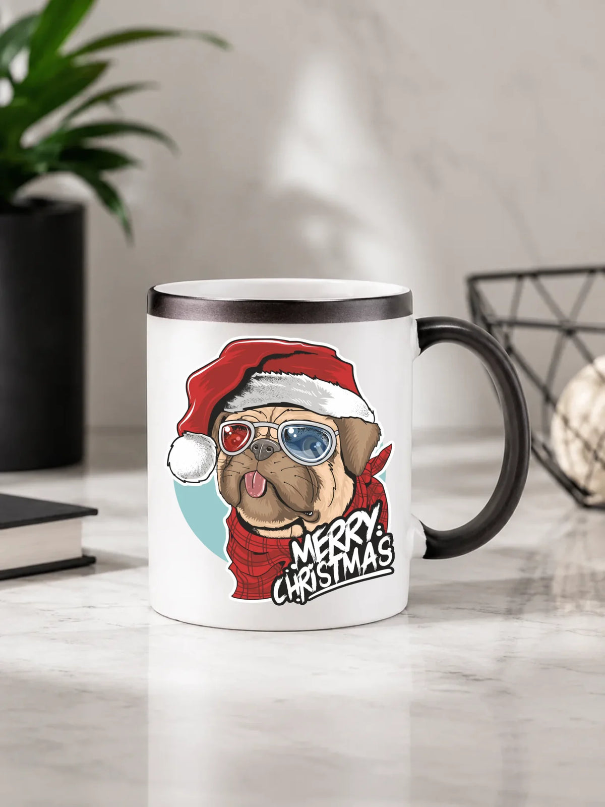 Kubek magiczny świąteczny - Mops Merry Christmas BN62