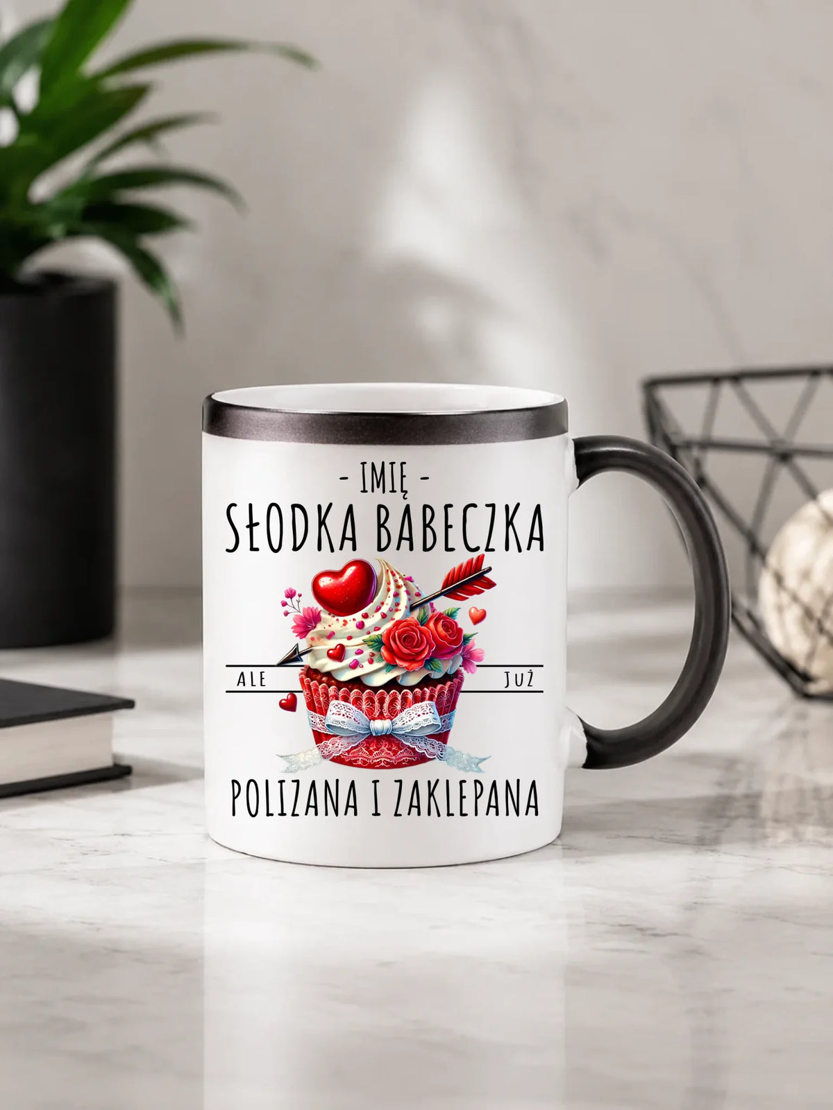 Kubek magiczny - Słodka babeczka polizana i zaklepana - personalizowany W37
