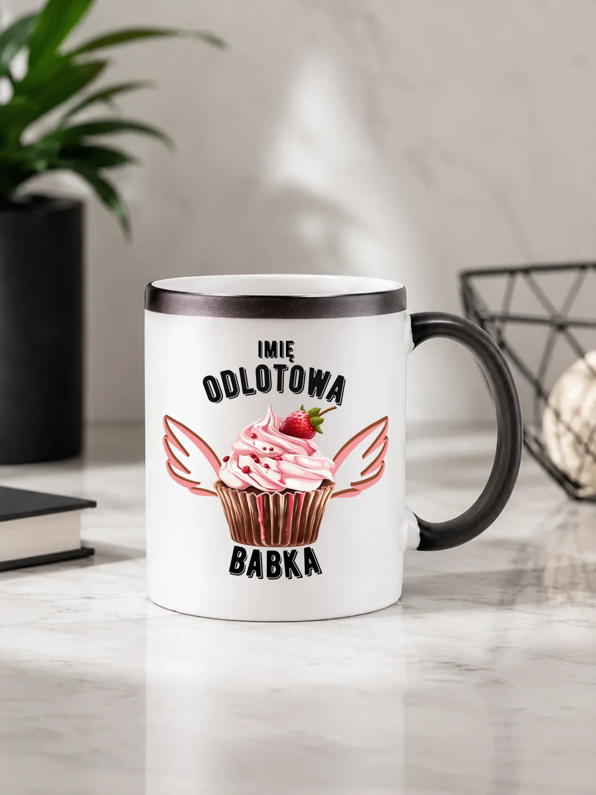 Kubek magiczny - Odlotowa babka - personalizowany DZ06