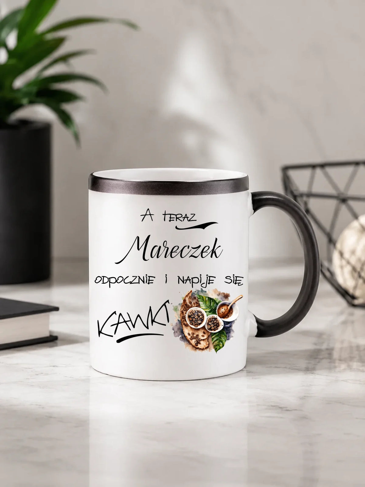 Kubek magiczny - Odpocznie i napije się kawki prezent dla kawosza - personalizowany DCH04