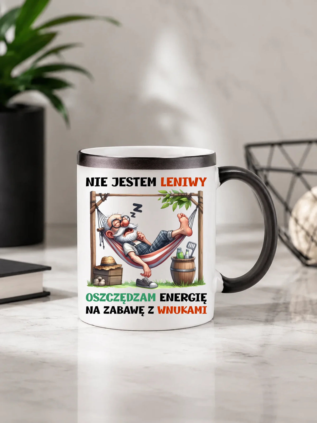 Kubek magiczny dla dziadka - Nie jestem leniwy oszczędzam energię D39