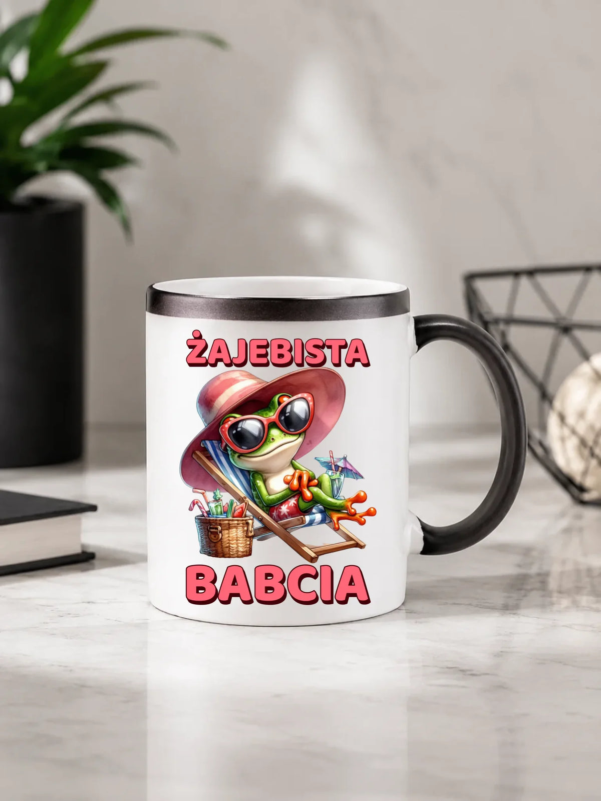 Kubek magiczny dla babci - Żajebista Babcia Żaba B27