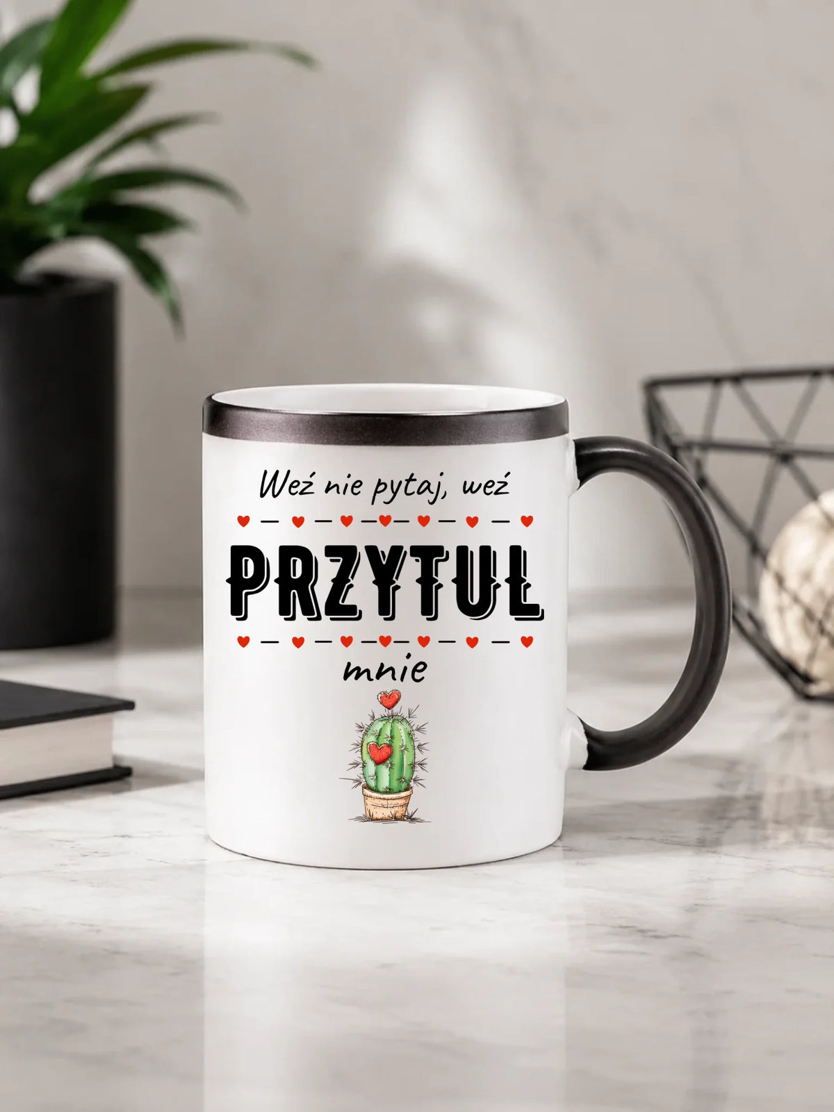Kubek magiczny dla par - Weź nie pytaj, weź przytul mnie W49