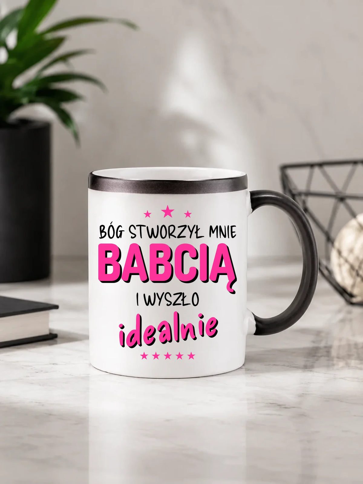 Kubek magiczny dla babci - Bóg stworzył mnie babcią i wyszło idealnie B08