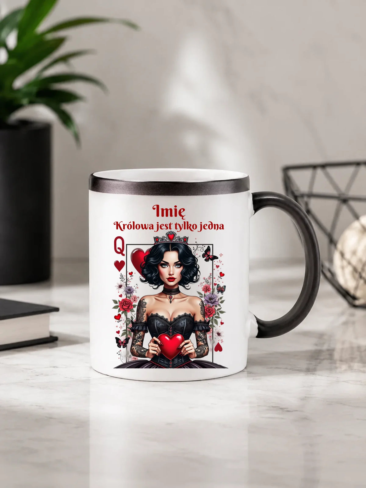 Kubek magiczny dla niej - Królowa jest tylko jedna - personalizowany W46