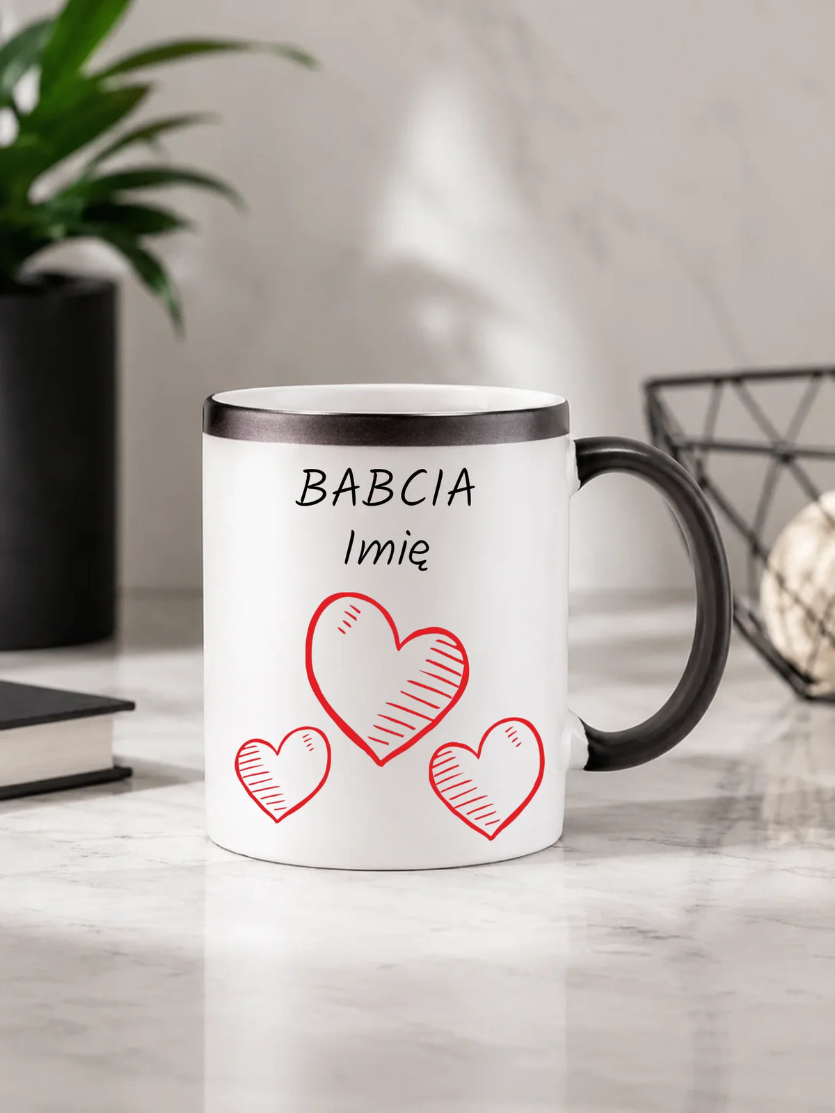 Kubek magiczny dla babci - Serca - personalizowany B01